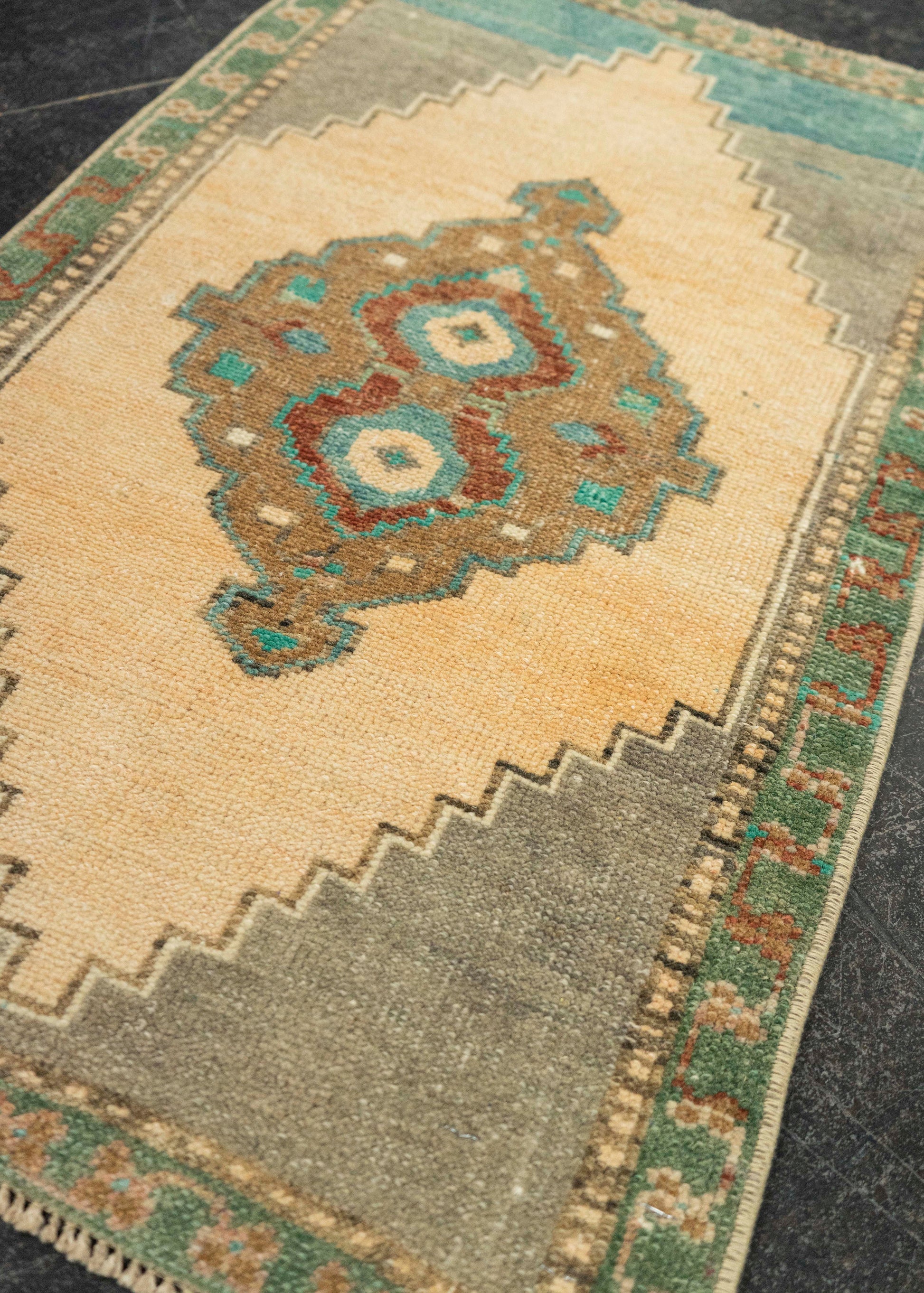 Turkish Mini Rug Oriental Hand Knotted Vintage Rug 1'7" x 2'7" #21268