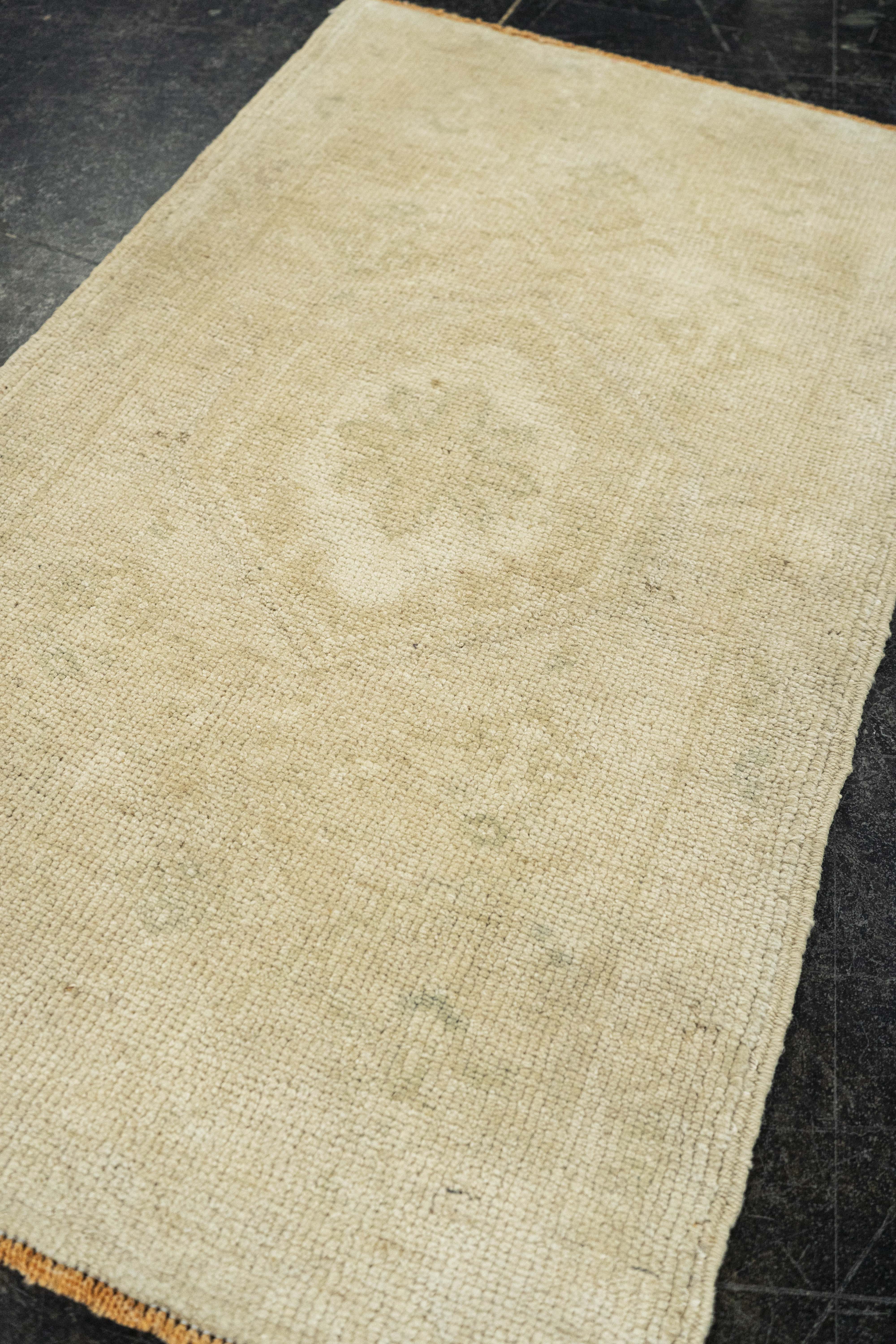 No.21 ヴィンテージラグ　トルコ　マット turkish rug ミニ Turkish Mini Rug Oriental Hand Knotted Vintage Rug 1'7