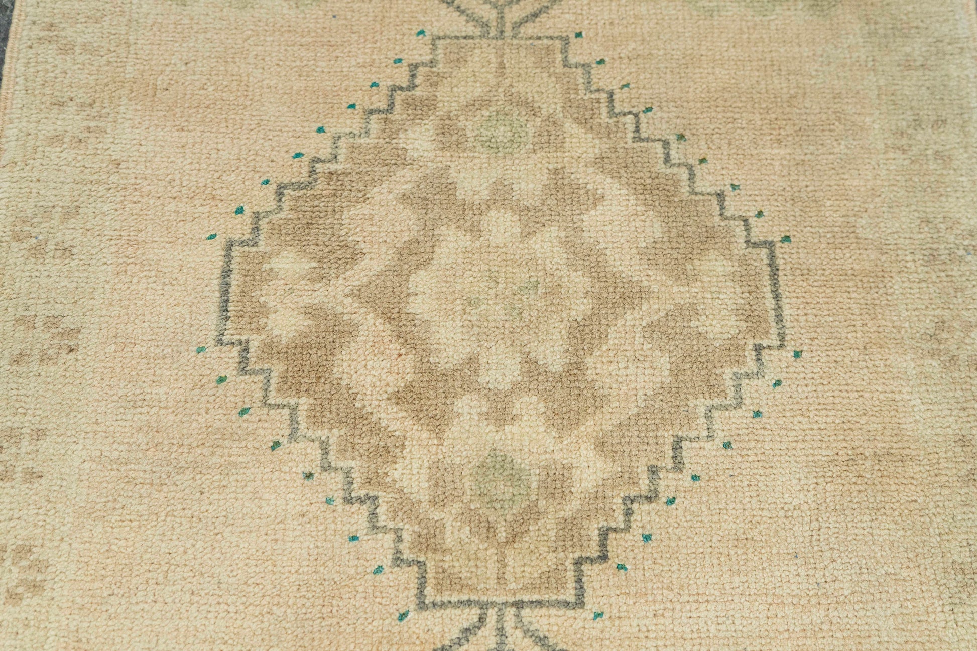 Turkish Mini Rug Oriental Hand Knotted Vintage Rug  1'6" x  2'9" #22001