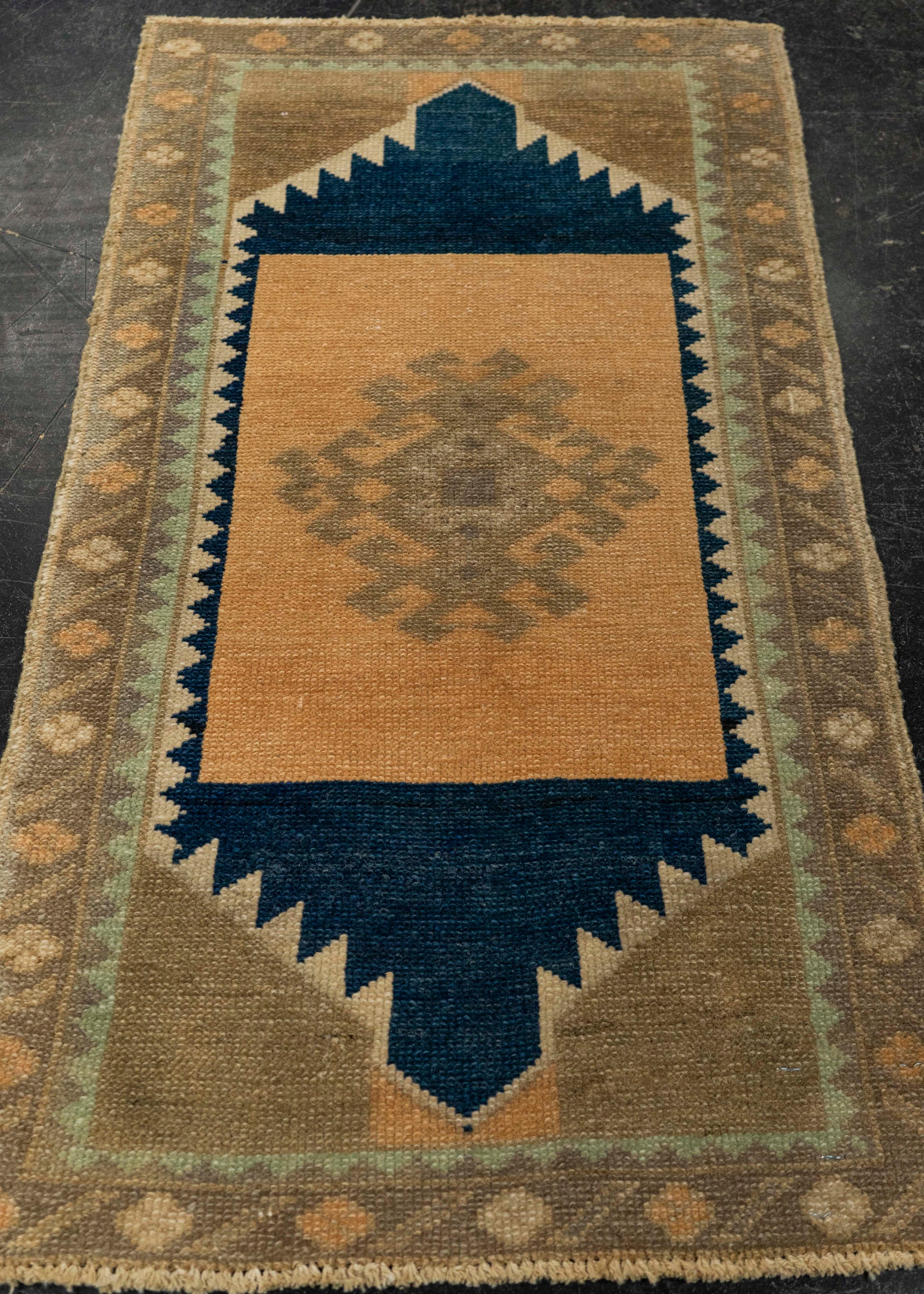 Turkish Mini Rug Oriental Hand Knotted Vintage Rug 1'6" x 2'9" #21276