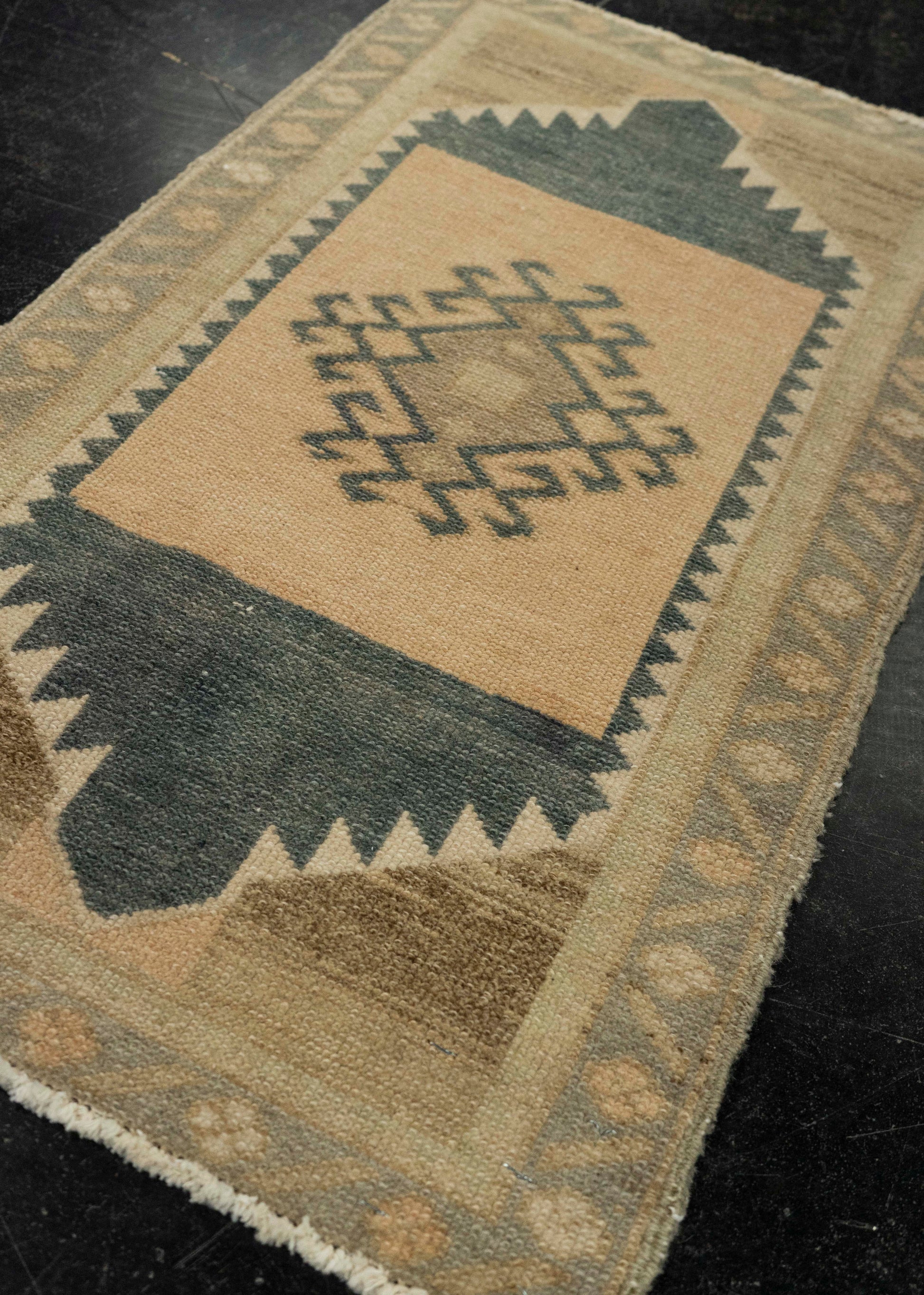 Turkish Mini Rug Oriental Hand Knotted Vintage Rug 1'7" x 2'8" #21254