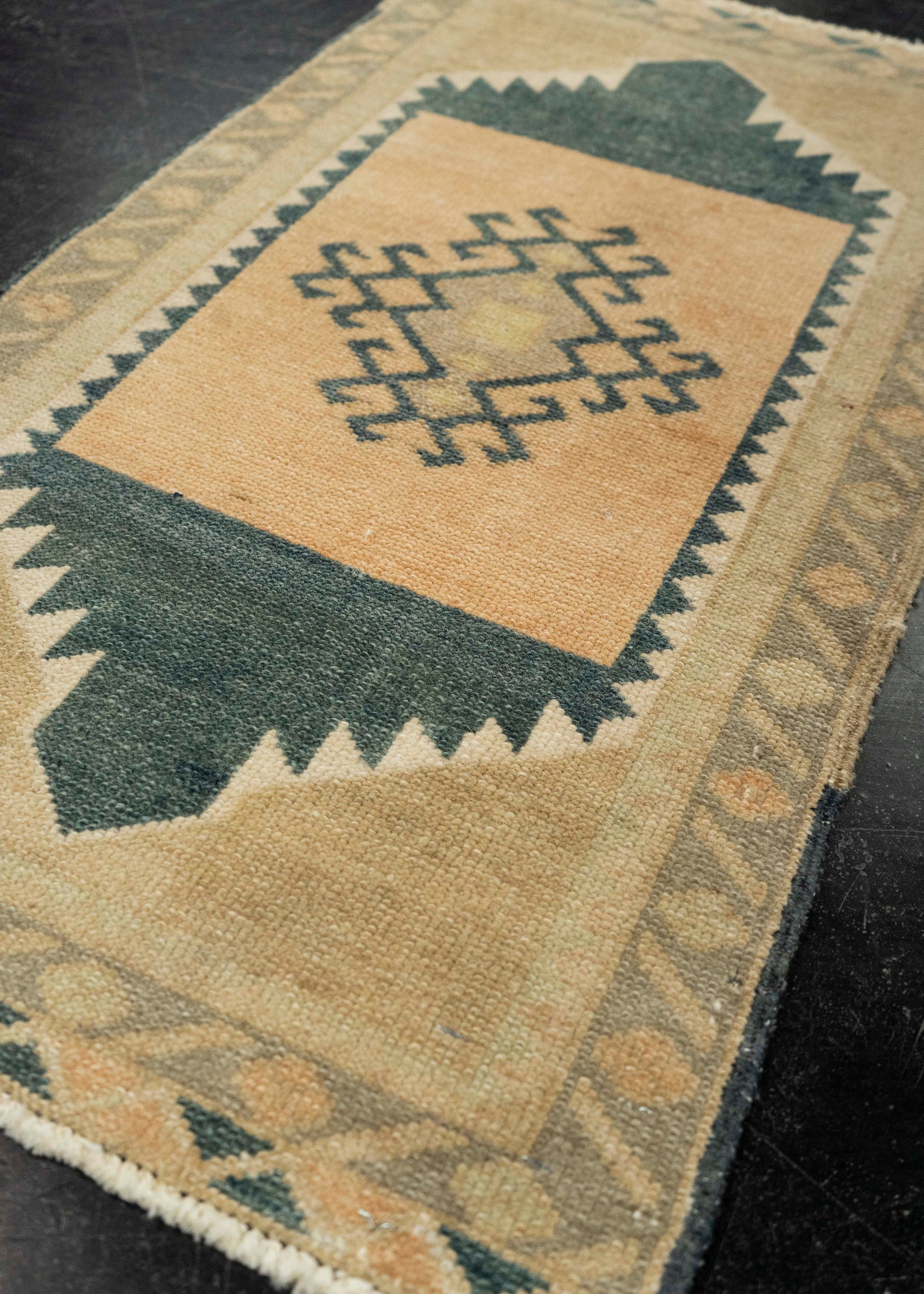 Turkish Mini Rug Oriental Hand Knotted Vintage Rug 1'7" x 2'10" #21272