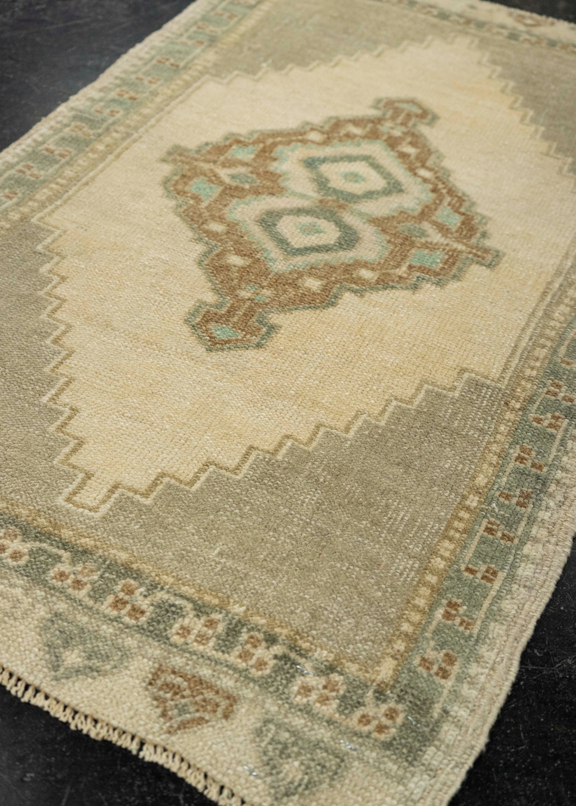 Turkish Mini Rug Oriental Hand Knotted Vintage Rug 1'9" x 3'3" #21140