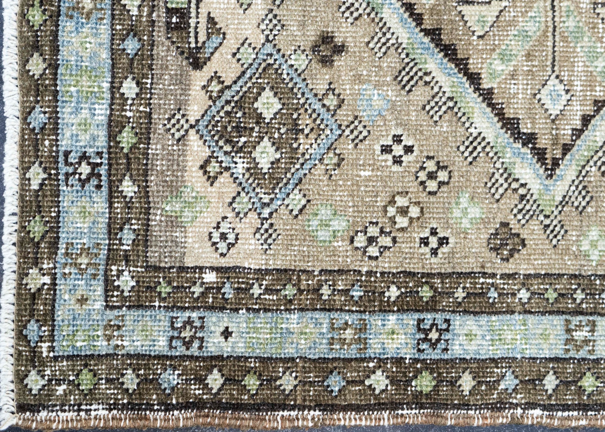Turkish Vintage Rug 2'4" x 4'4" #16705
