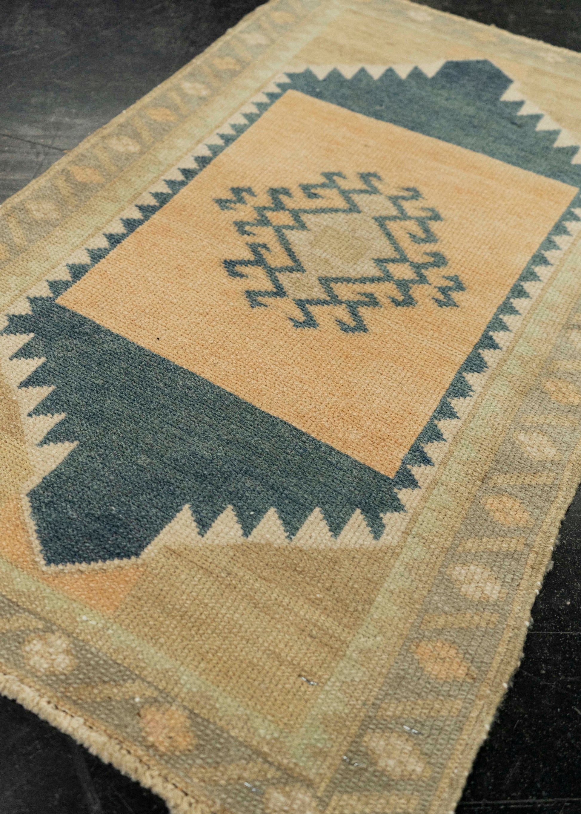 Turkish Mini Rug Oriental Hand Knotted Vintage Rug 1'7" x 1'8" #21155