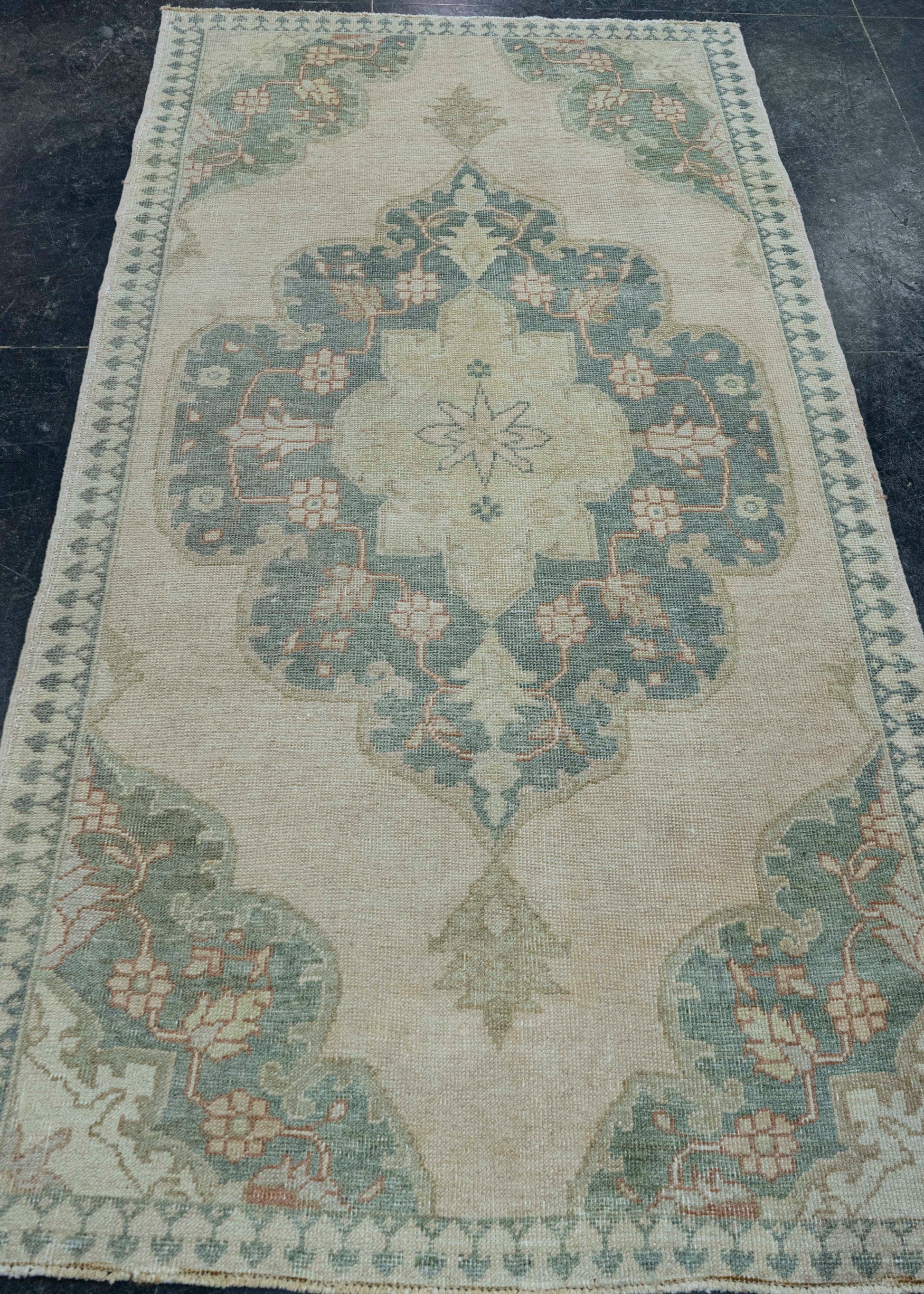 Turkish Vintage Rug 3'5" x 6'8" #20547