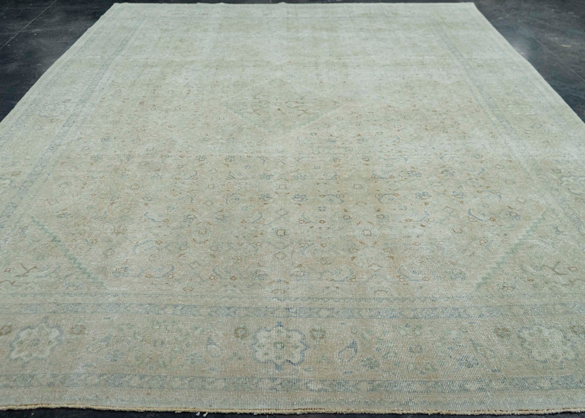 Turkish Vintage Rug  9'9" x 13'4" #21130