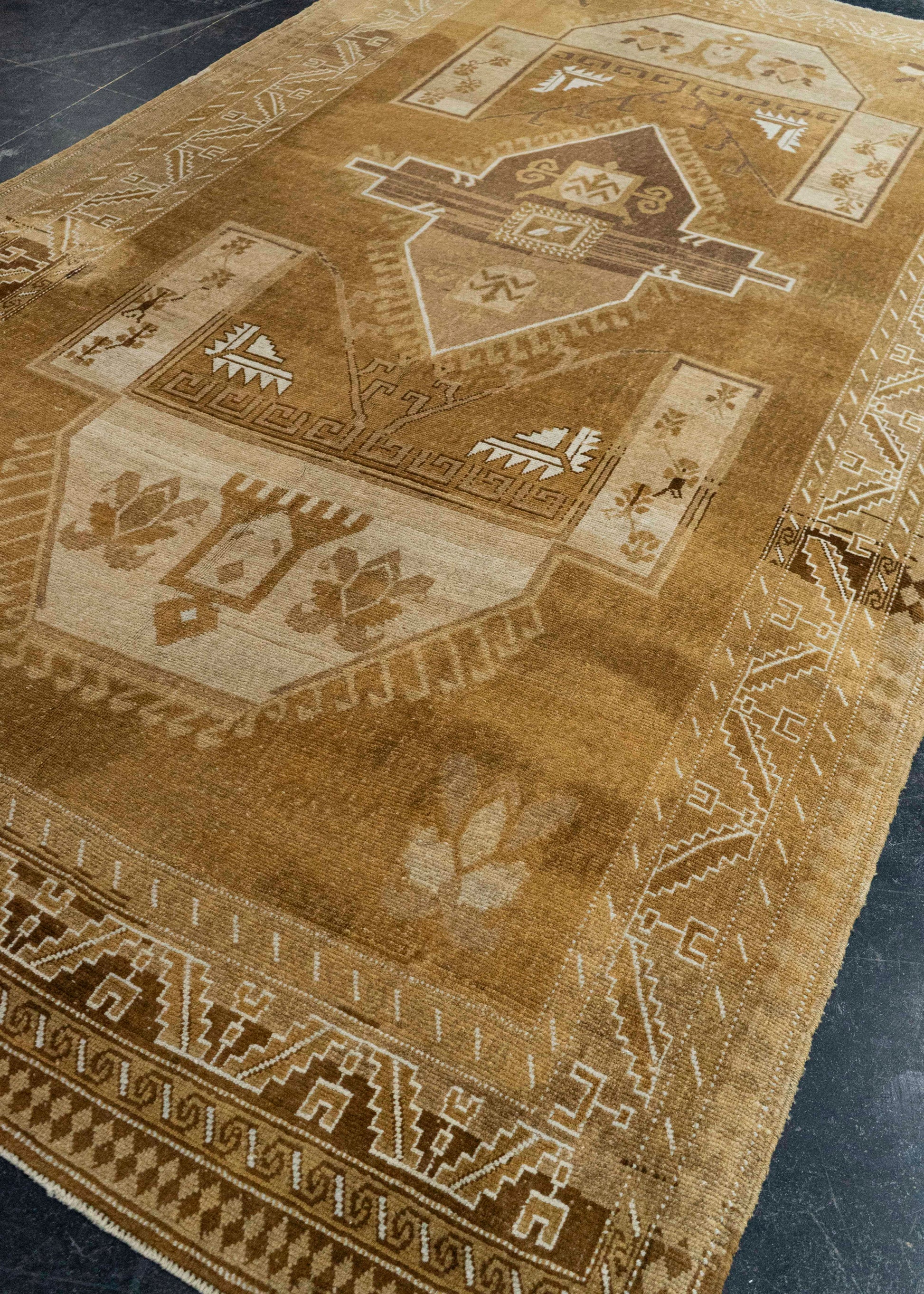 Turkish Vintage Rug  6'1" x 10'11" #21300