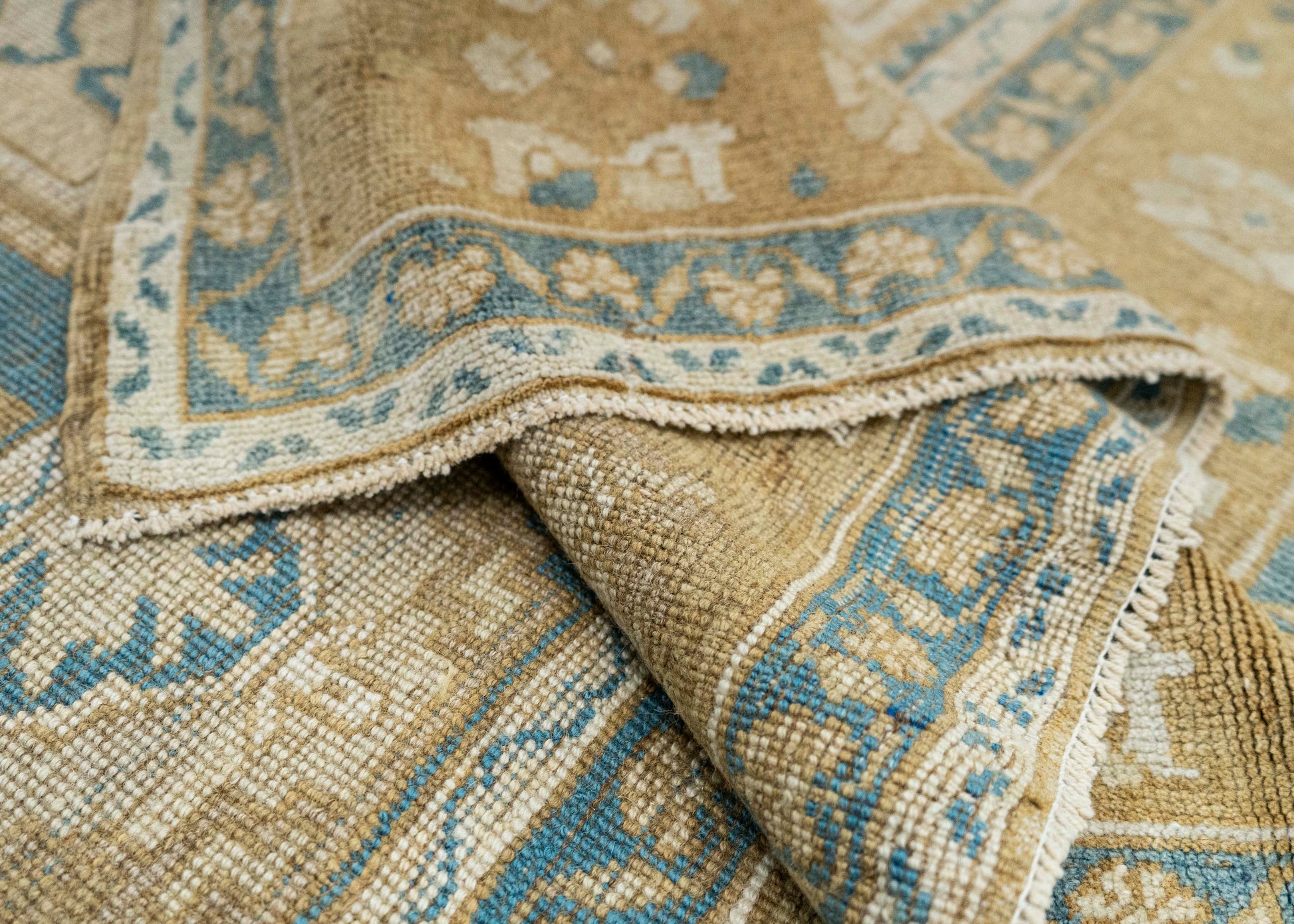 Turkish Vintage Rug  5'7" x 9'4" #21124