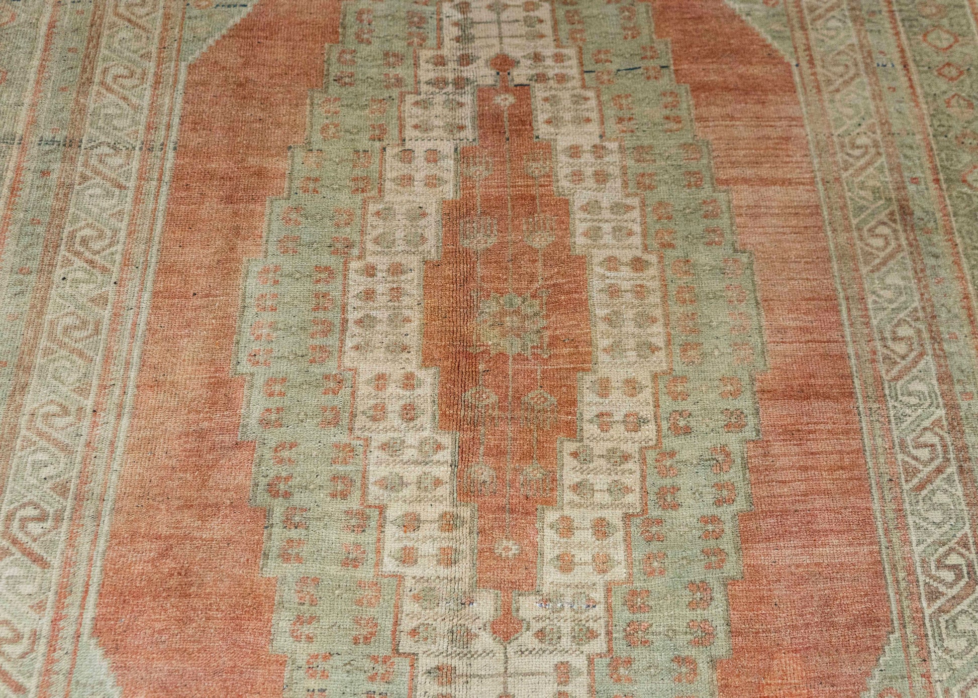 Turkish Vintage Rug  5'5" x 10'1" #21001