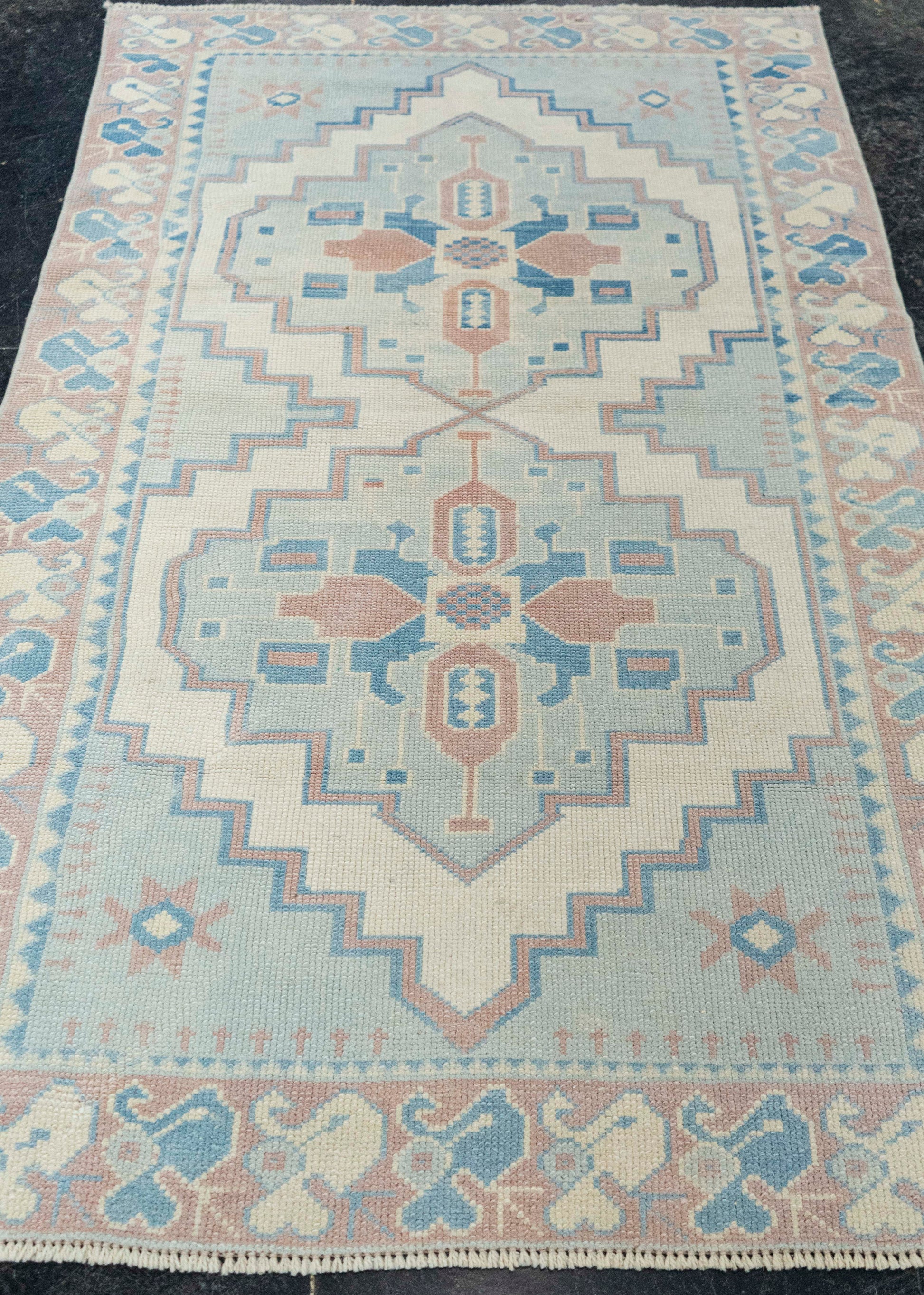 Turkish Vintage Rug  2'8" x 4'4" #21316