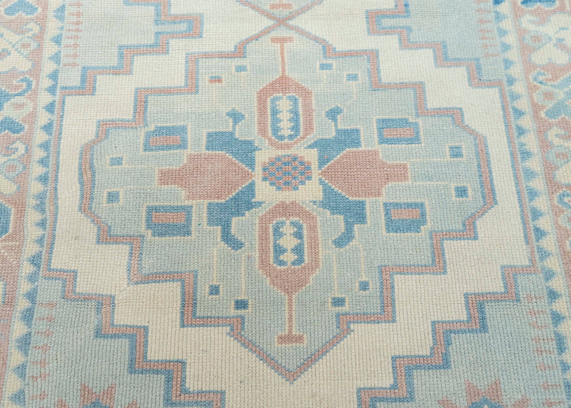 Turkish Vintage Rug  2'8" x 4'4" #21316