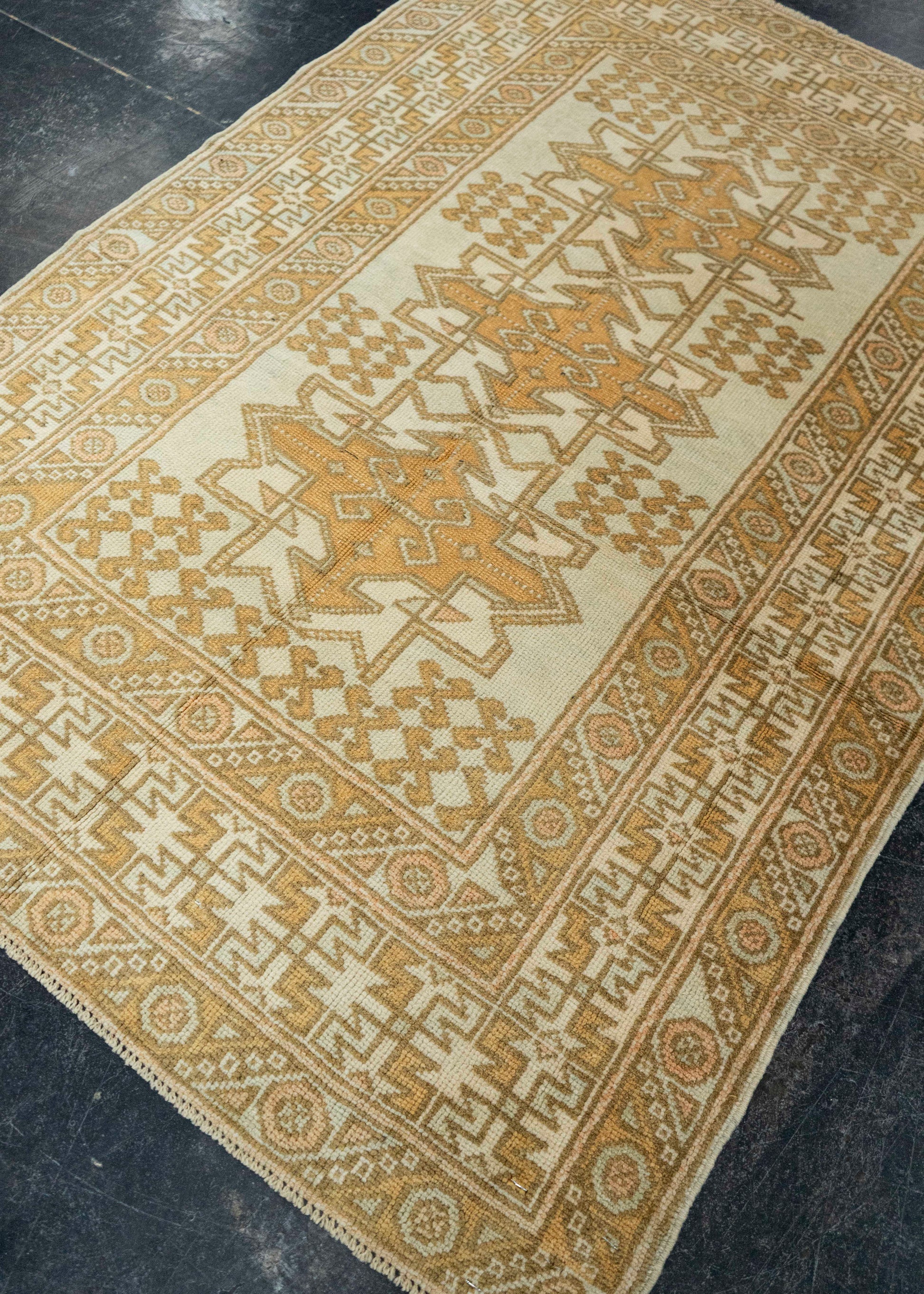 Turkish Vintage Rug  3' x 4'4" #21315