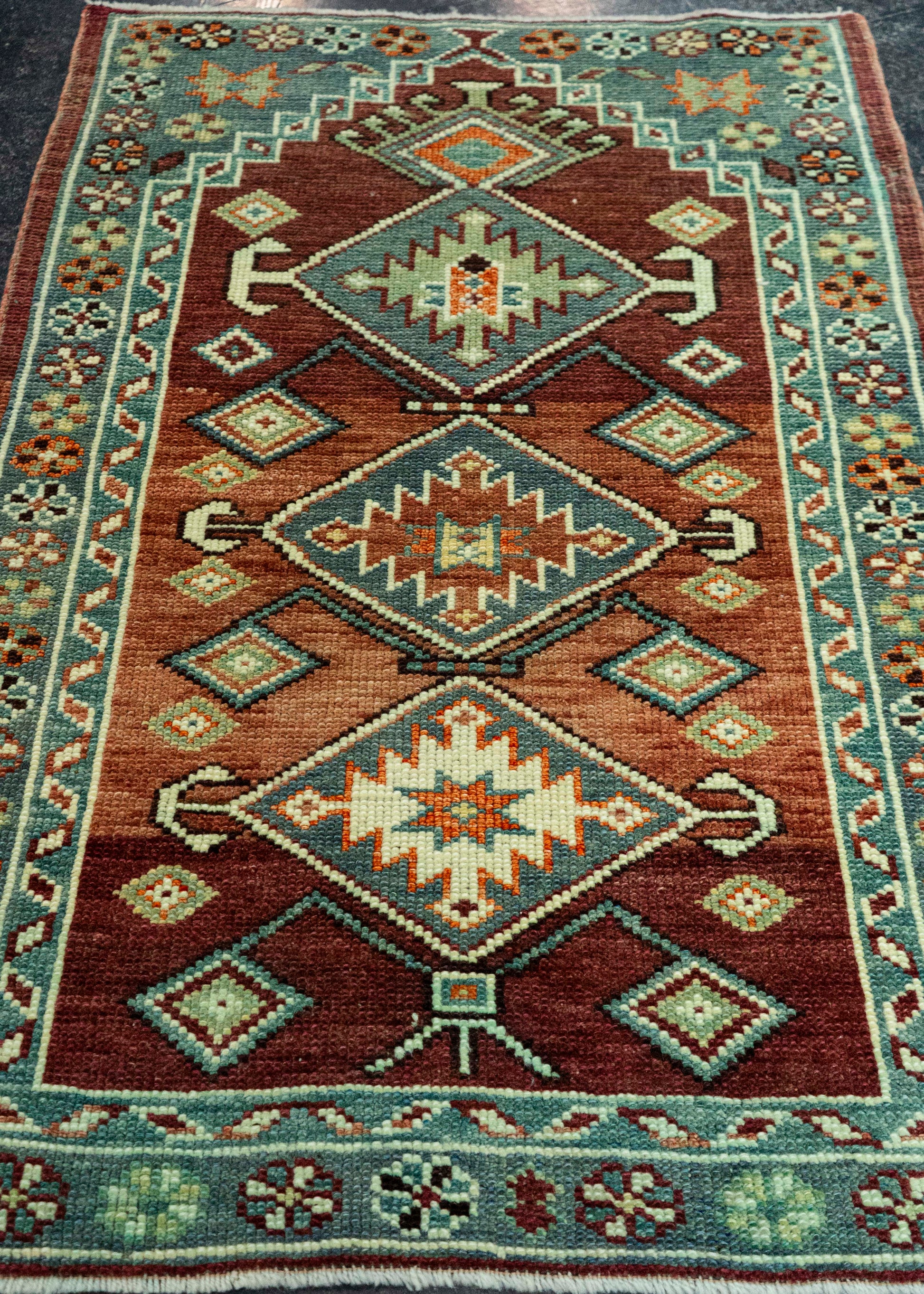 Turkish Vintage Rug  2'5" x 3'5" #21401
