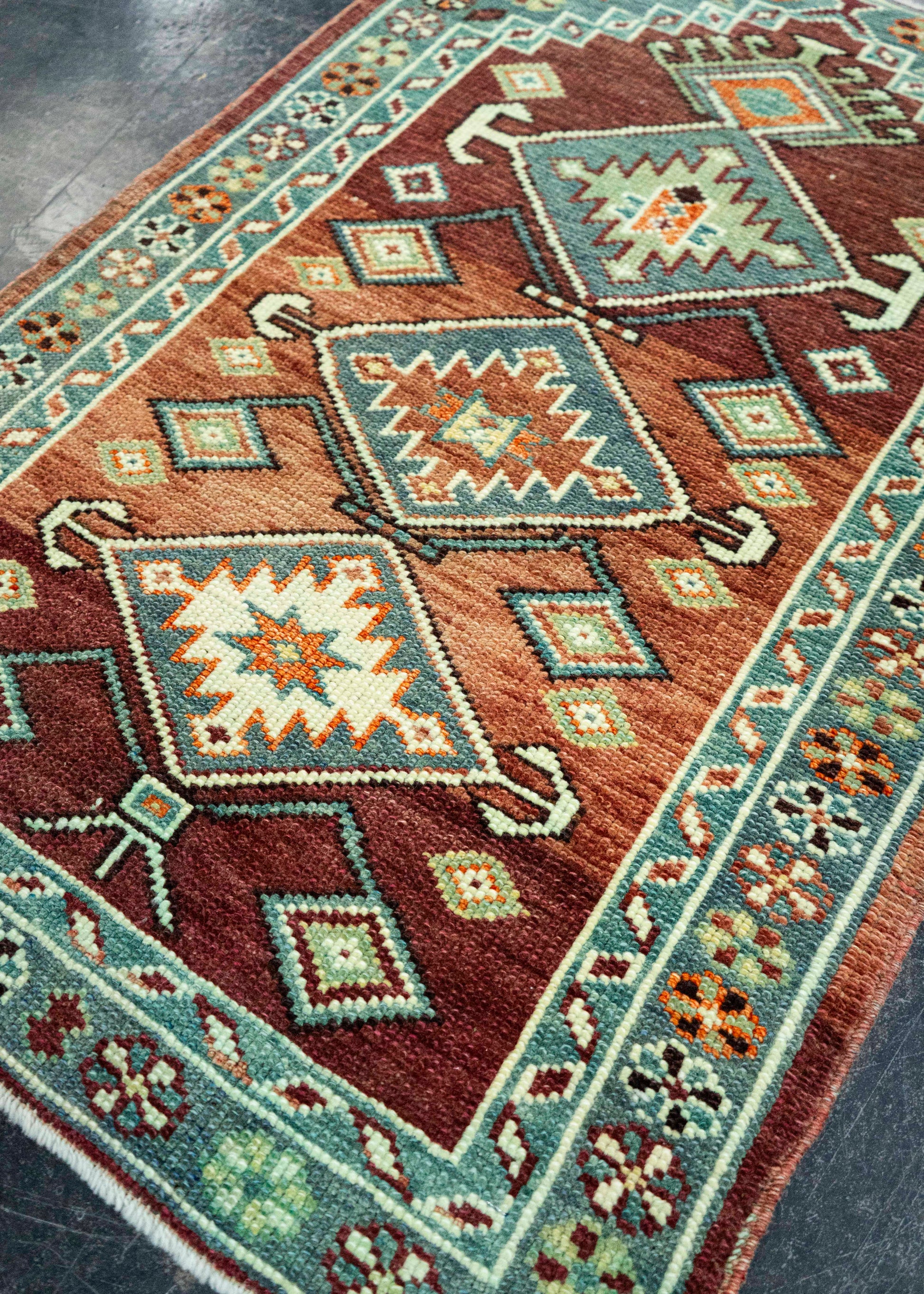 Turkish Vintage Rug  2'5" x 3'5" #21401