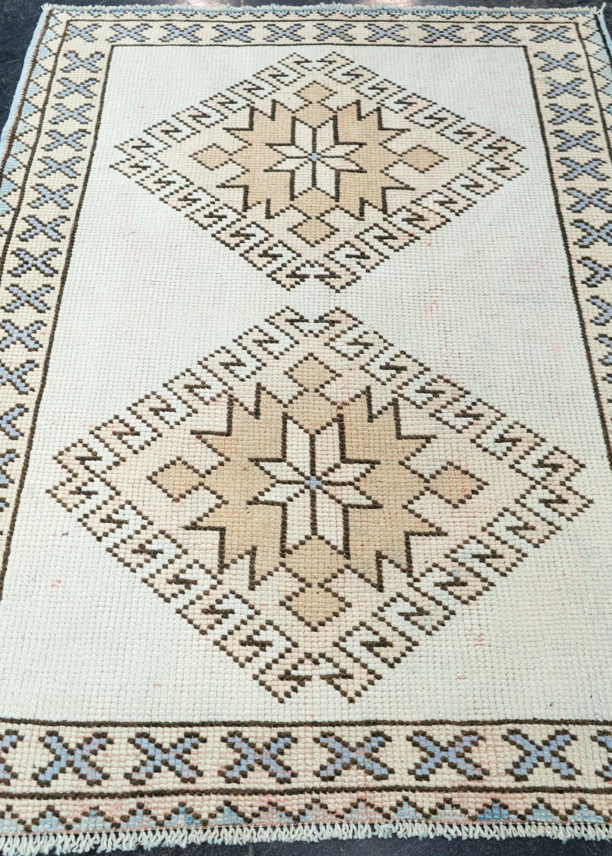 Turkish Vintage Rug  2'10" x 3'8" #21108