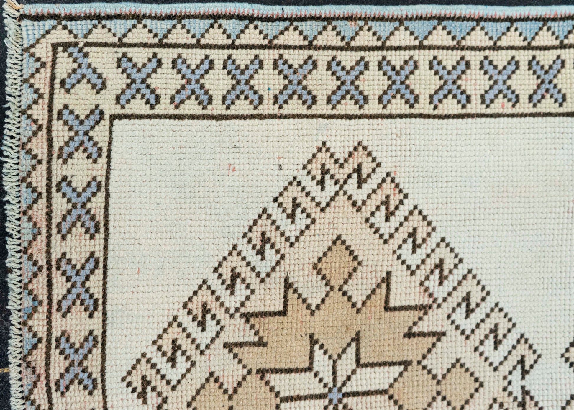 Turkish Vintage Rug  2'10" x 3'8" #21108