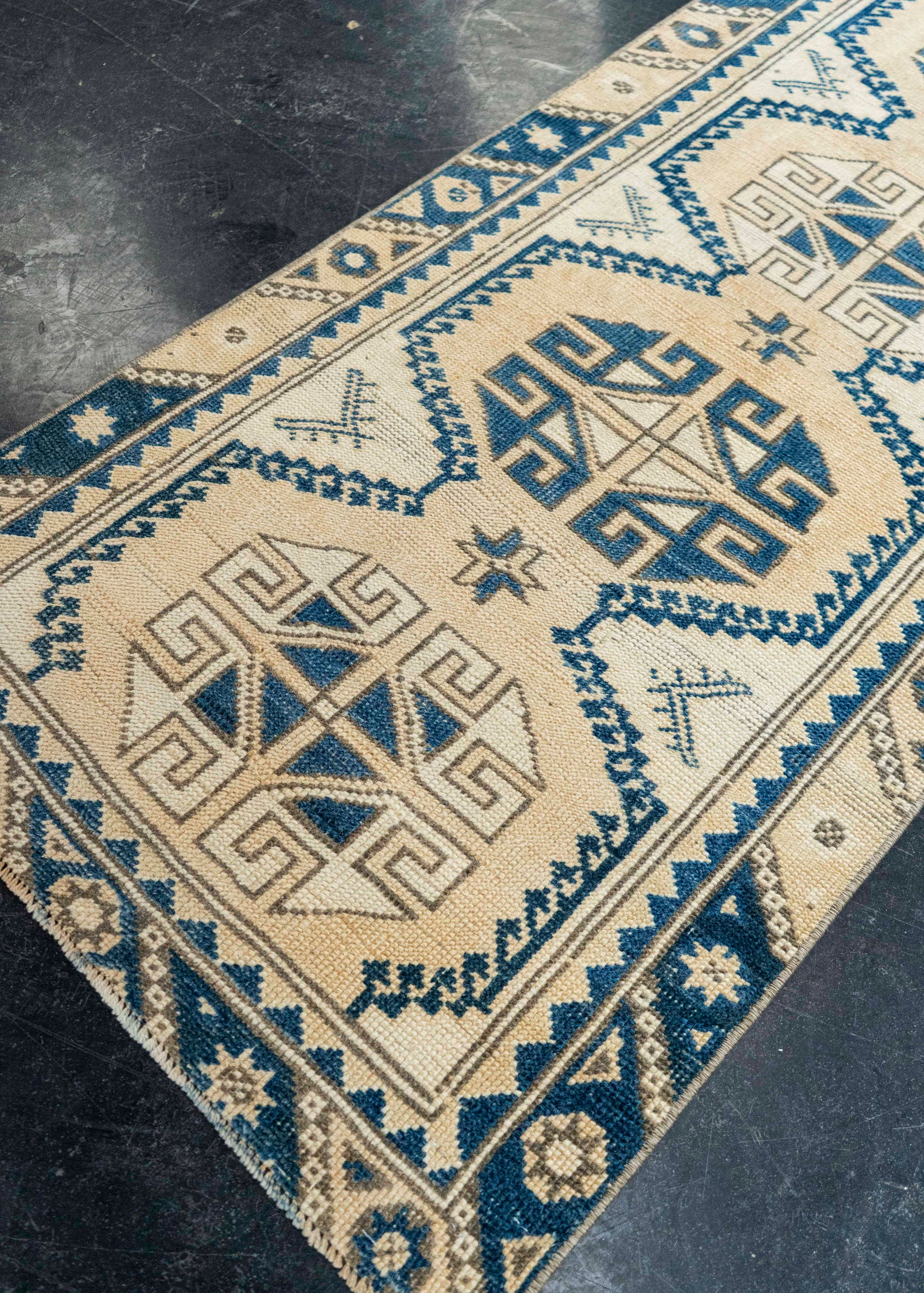 Turkish Vintage Rug  2'3" x 8'11" #21106