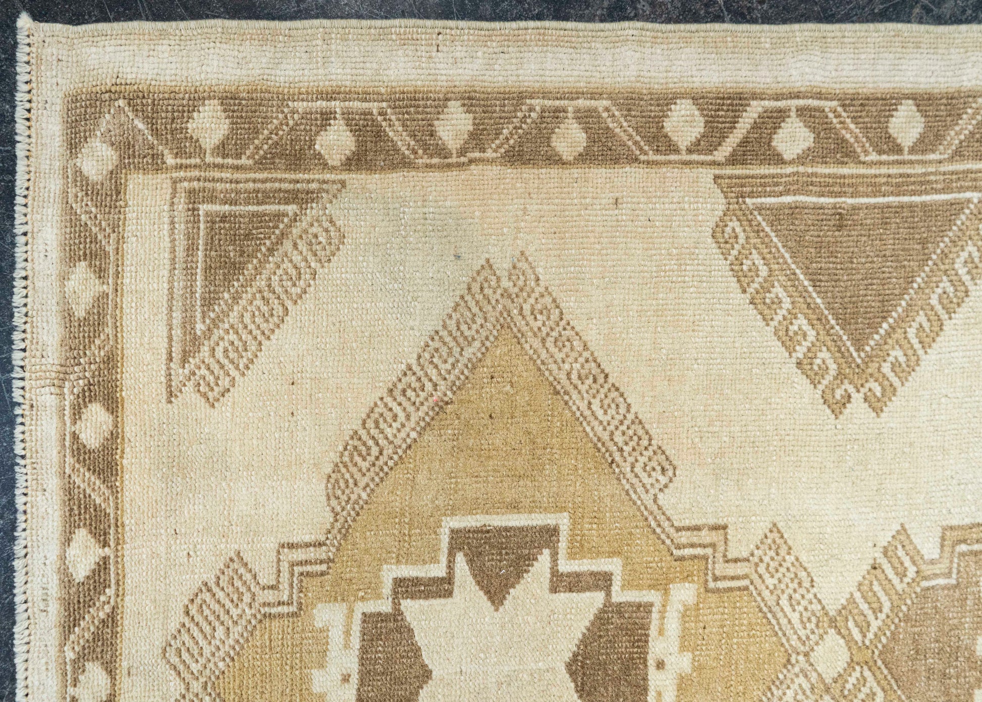 Turkish Vintage Rug  3'3" x 6'4" #21404
