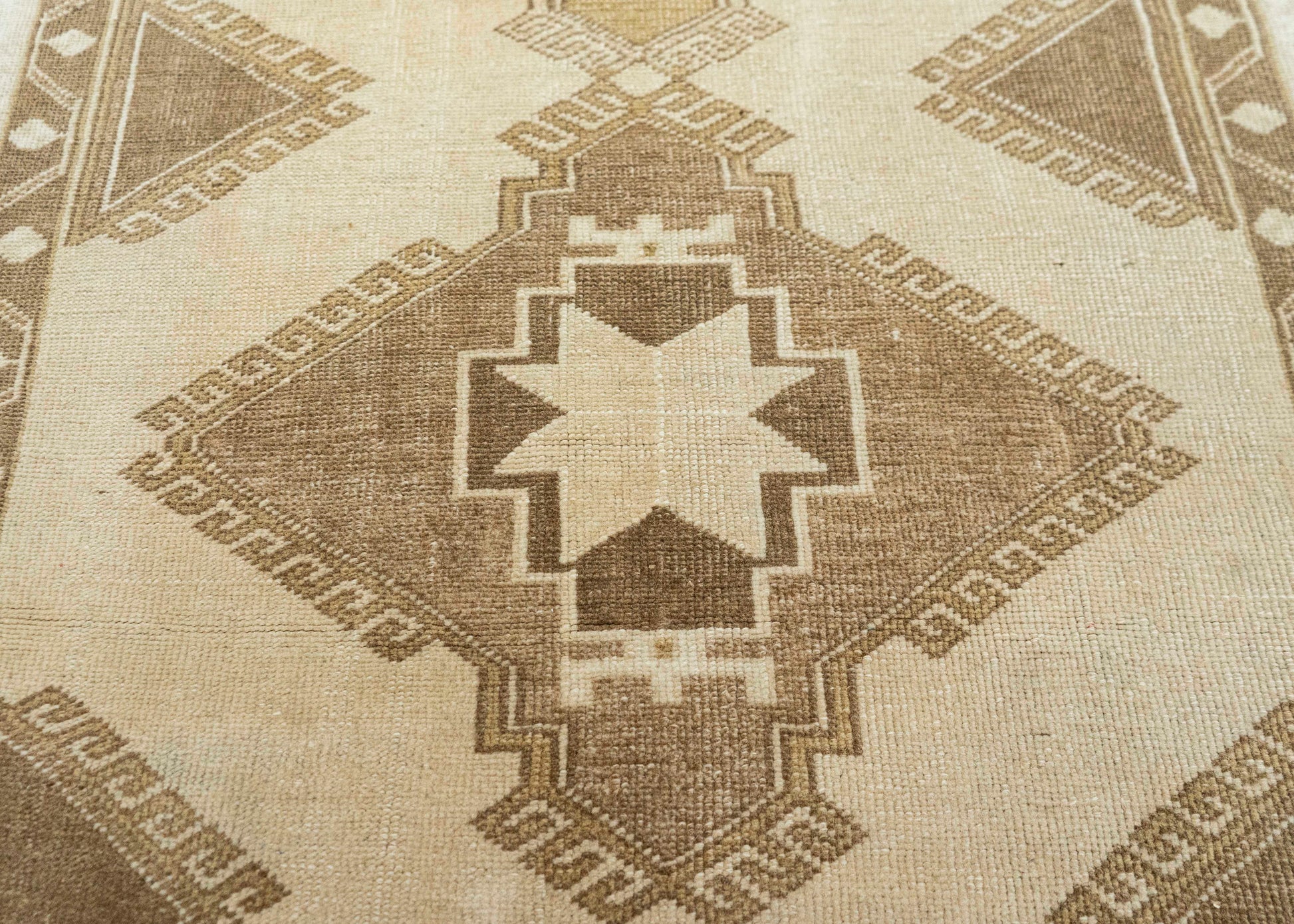 Turkish Vintage Rug  3'3" x 6'4" #21404