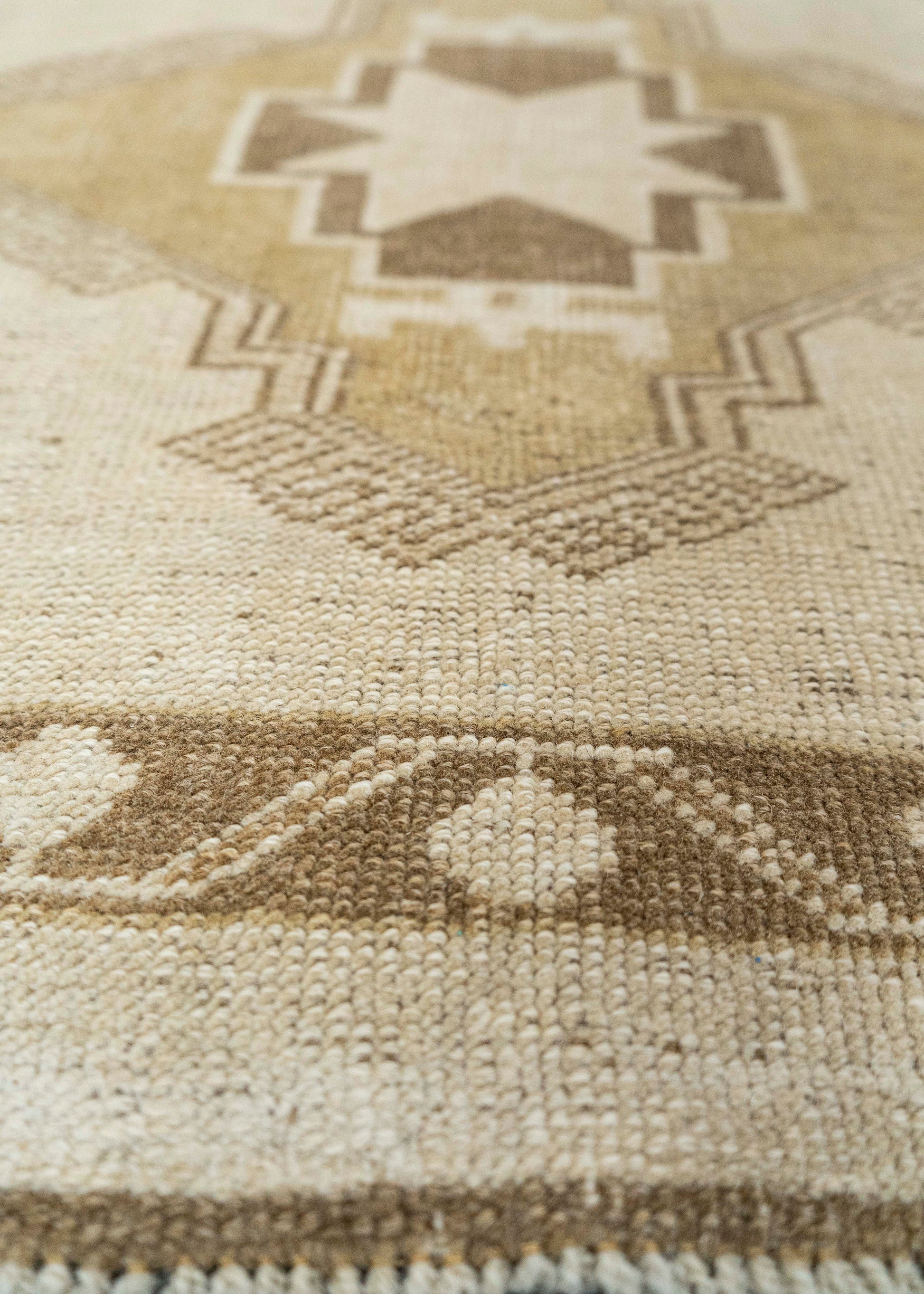 Turkish Vintage Rug  3'3" x 6'4" #21404