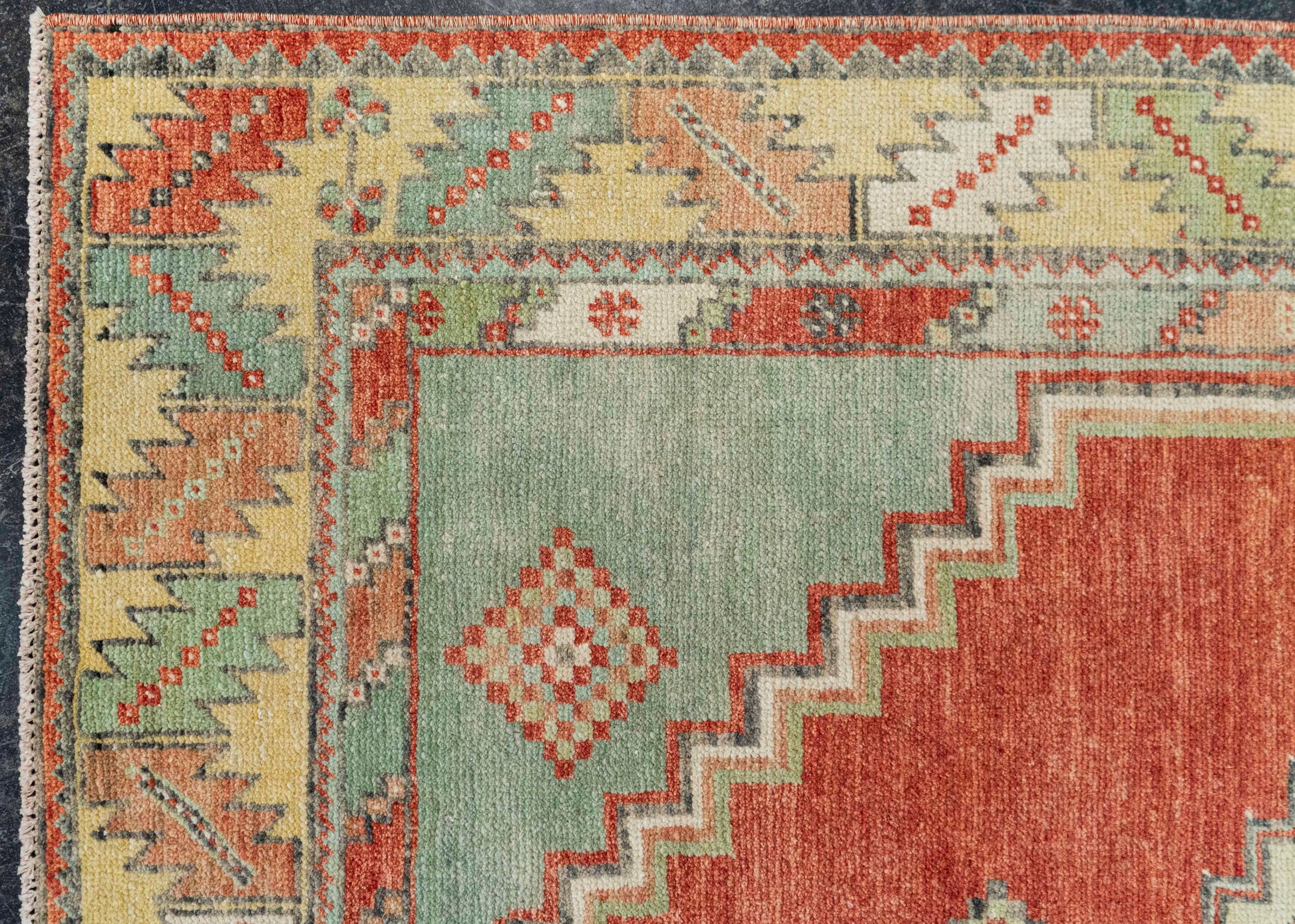 Turkish Vintage Rug  3'9" x 7'1" #21128
