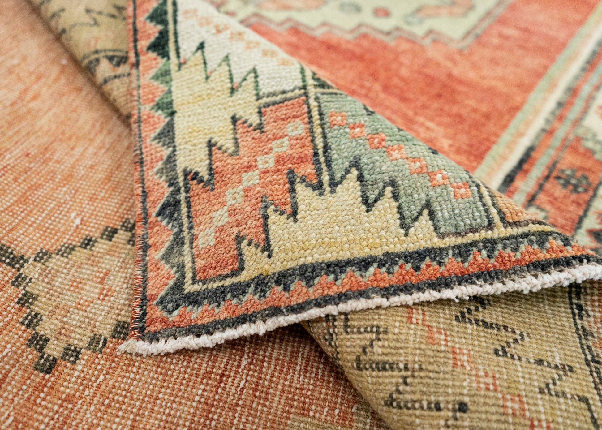 Turkish Vintage Rug  3'9" x 7'1" #21128