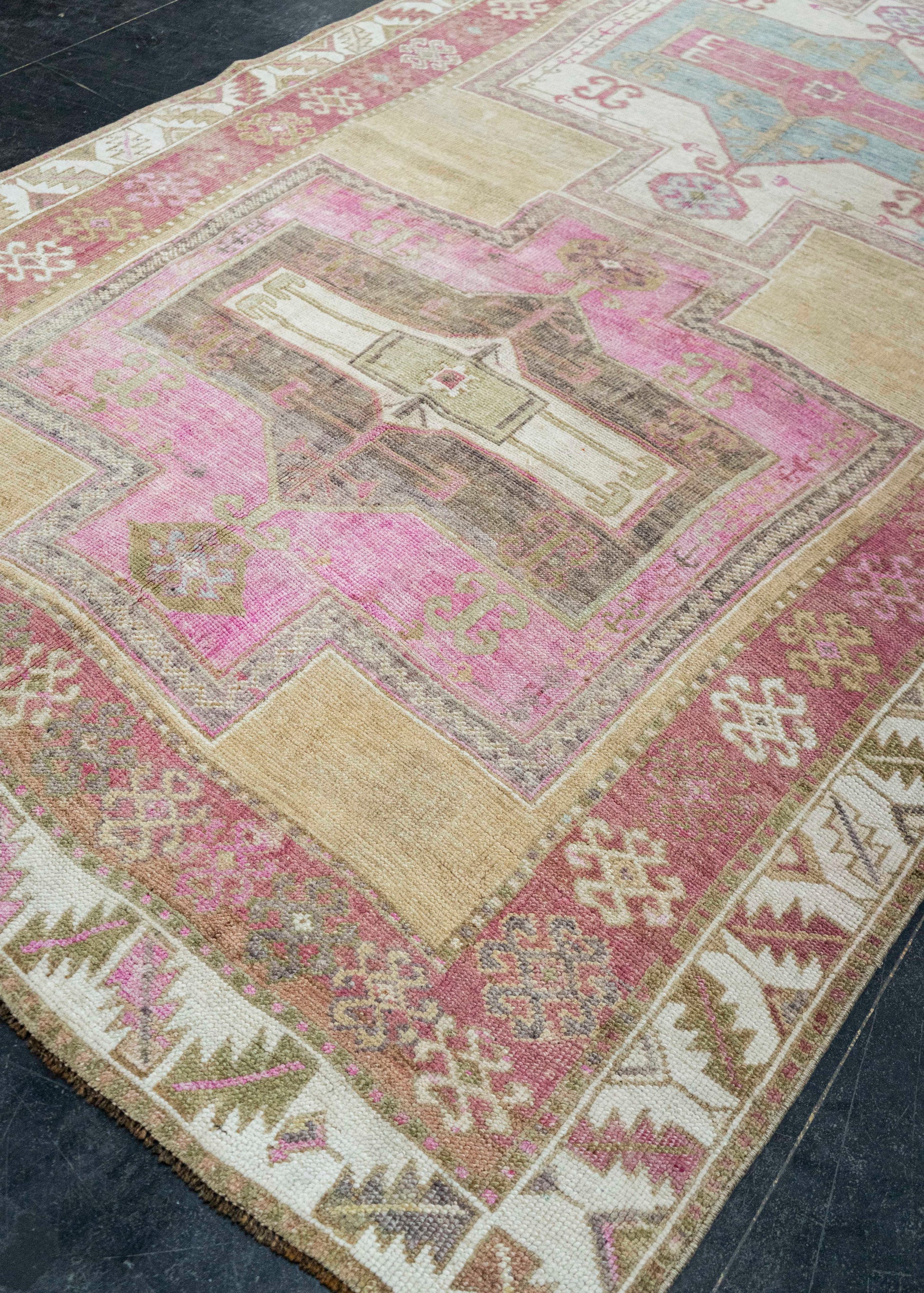 Turkish Vintage Rug  5'3" x 11'11" #21119