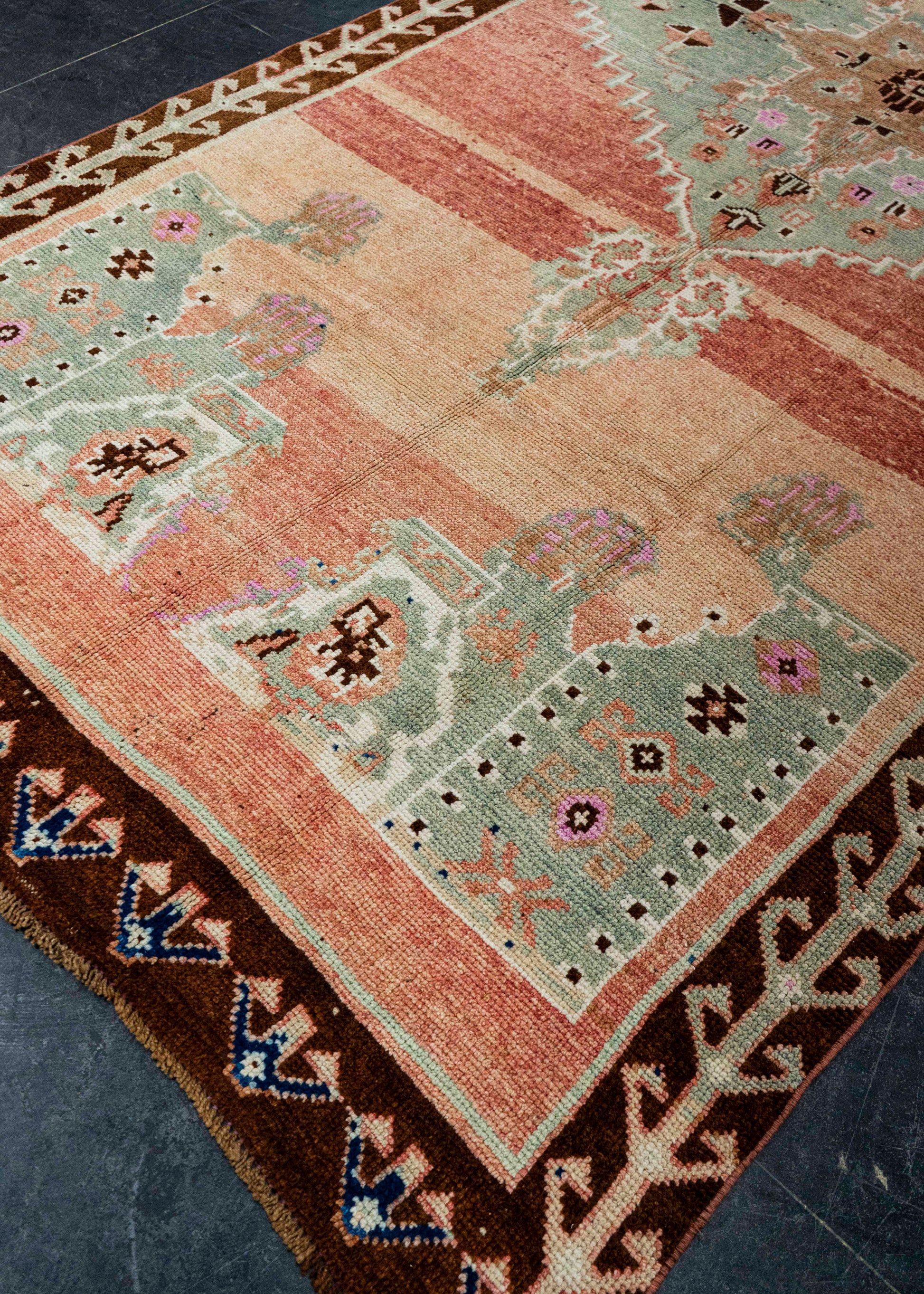 Turkish Vintage Rug  5'6" x 12'9" #21302