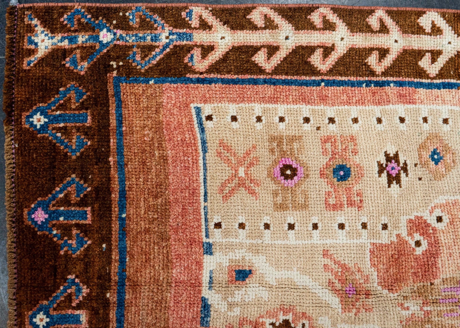 Turkish Vintage Rug  5'6" x 12'9" #21302