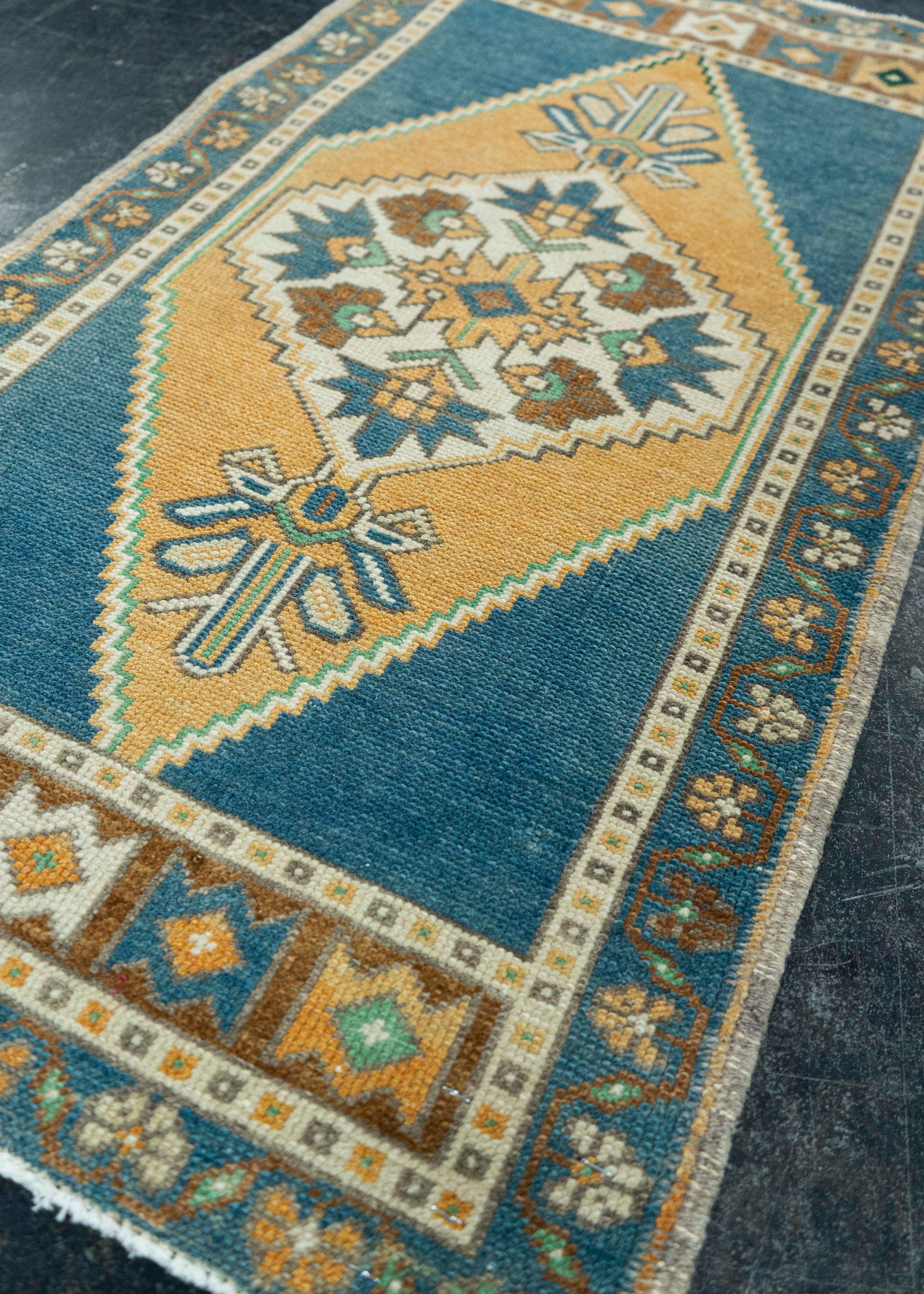 Turkish Mini Rug Oriental Hand Knotted Vintage Rug 1'10" x 3'4" #20739