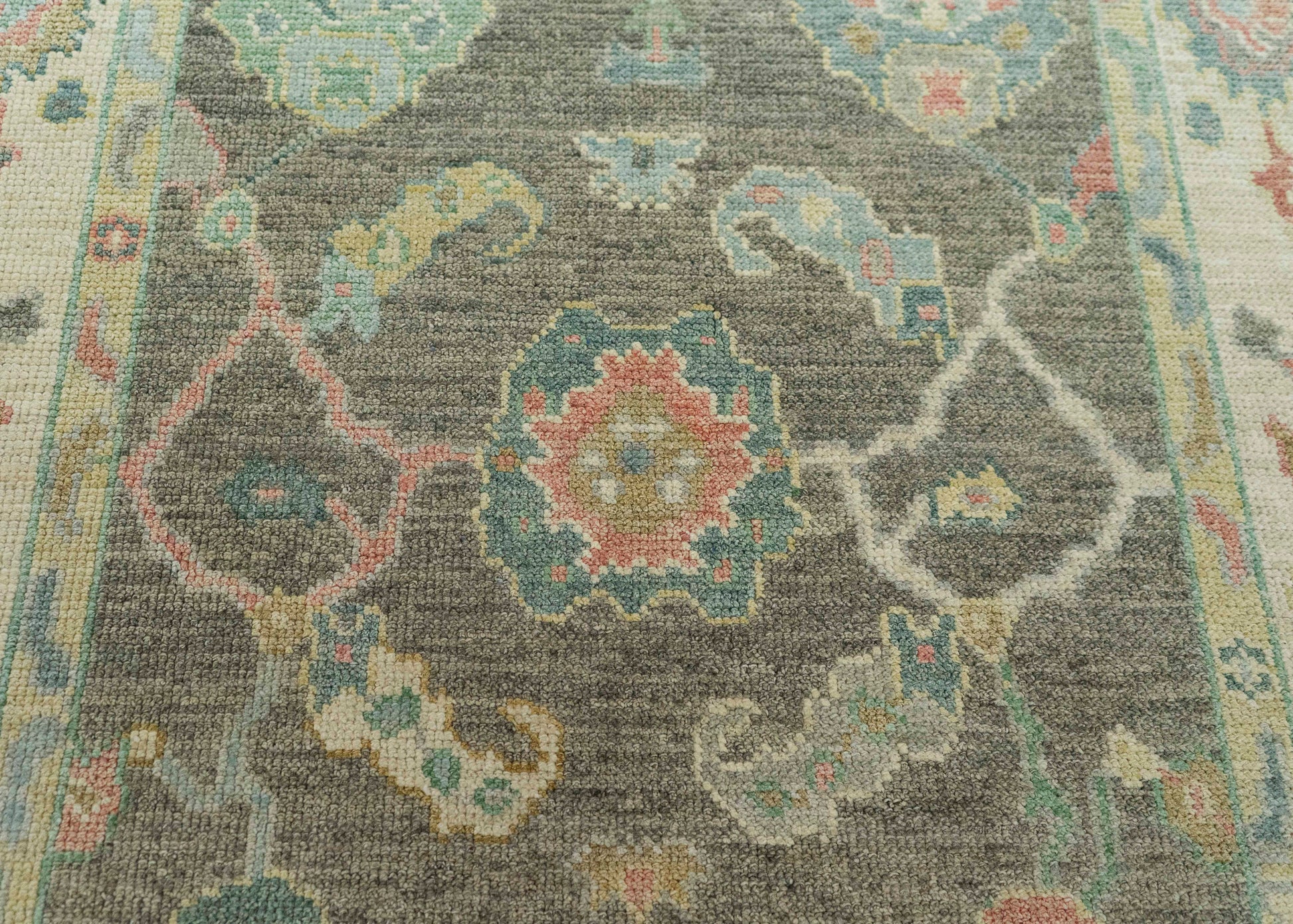 Turkish Oushak Rug  4' x 6'5" #20318