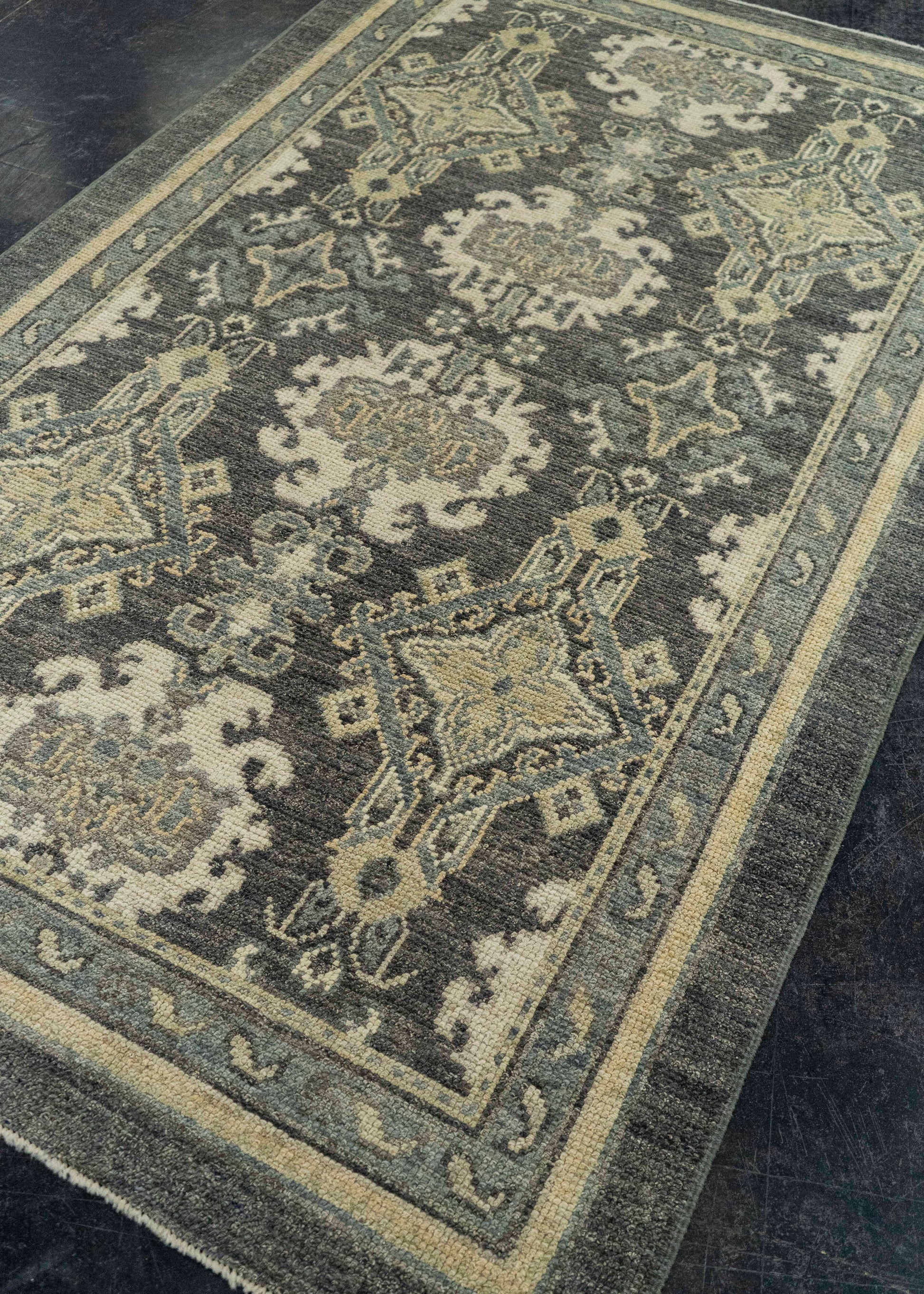 Turkish Oushak Rug  4'1" x 6'9" #20356