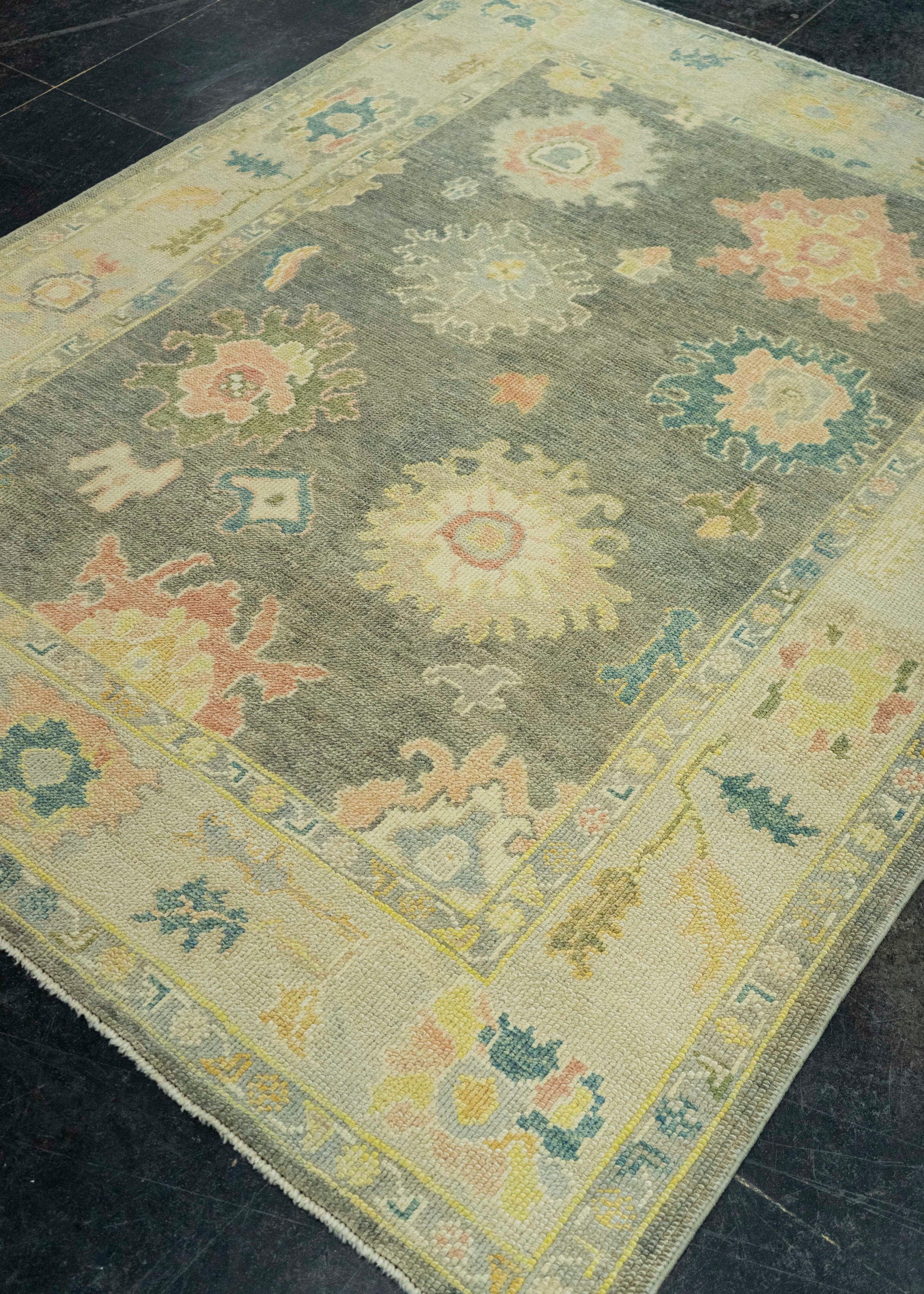 Turkish Oushak Rug  5'2" x 6'7" #20371