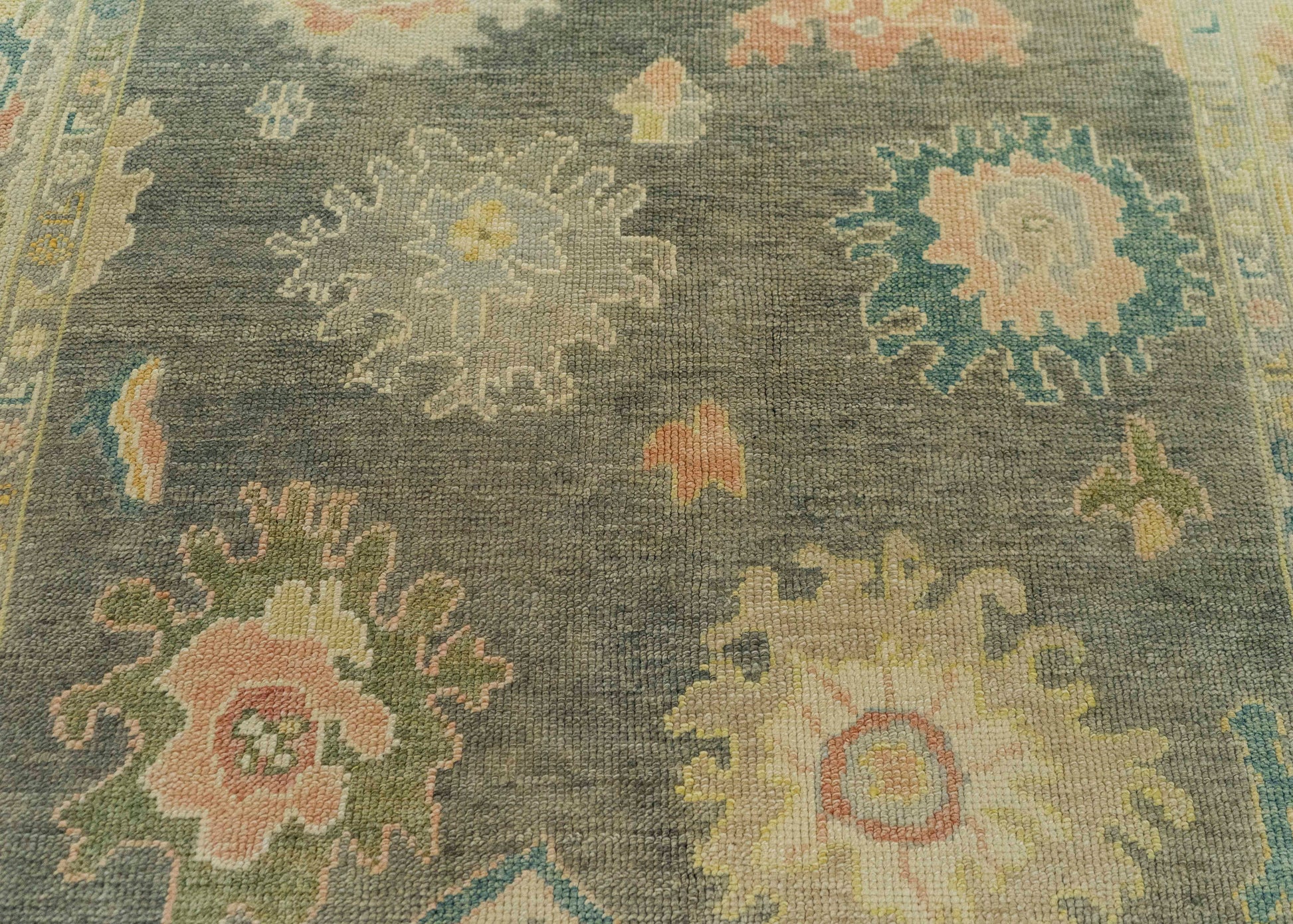 Turkish Oushak Rug  5'2" x 6'7" #20371