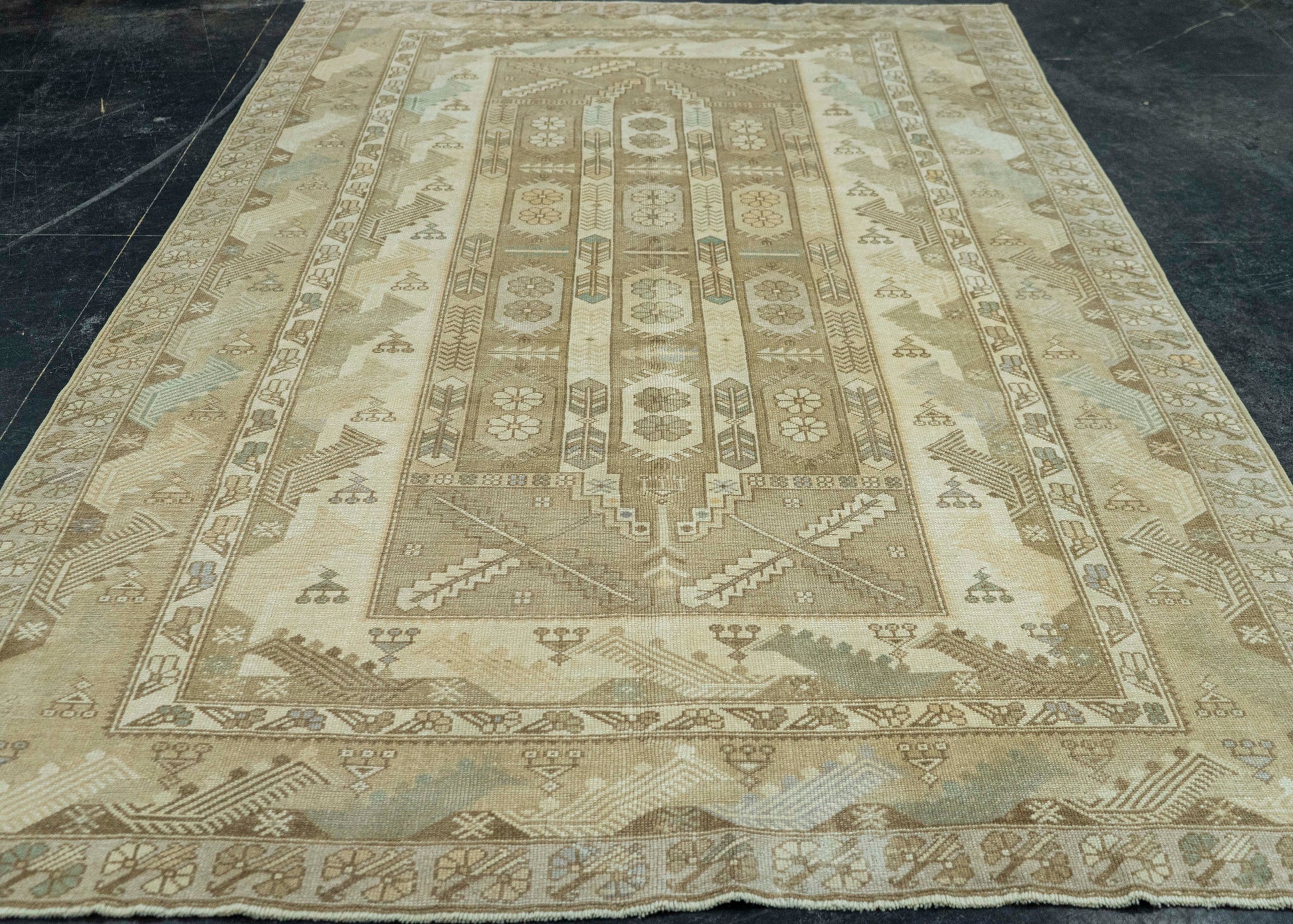 Turkish Vintage Rug 6'6" x 10'2" #20577