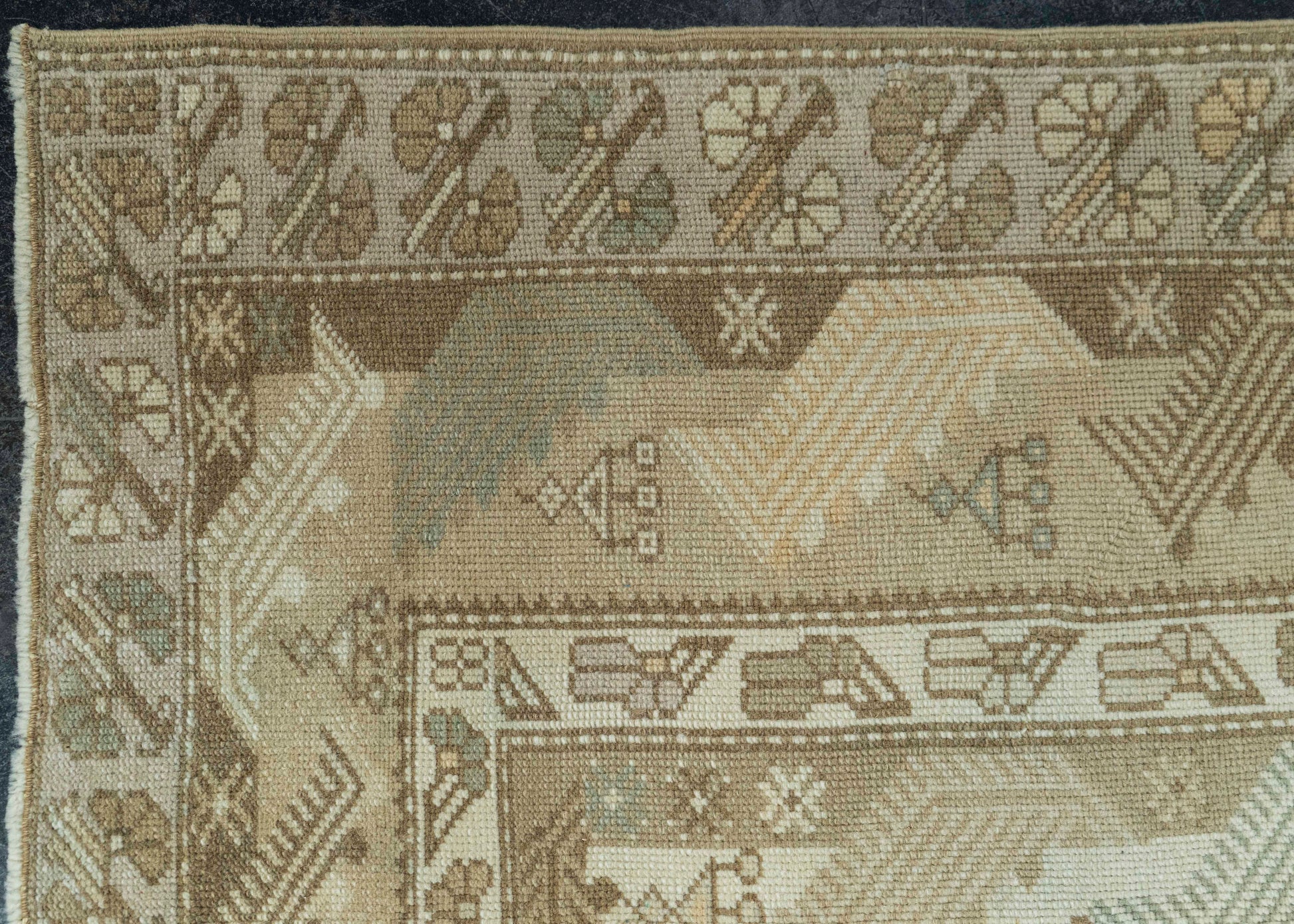 Turkish Vintage Rug 6'6" x 10'2" #20577