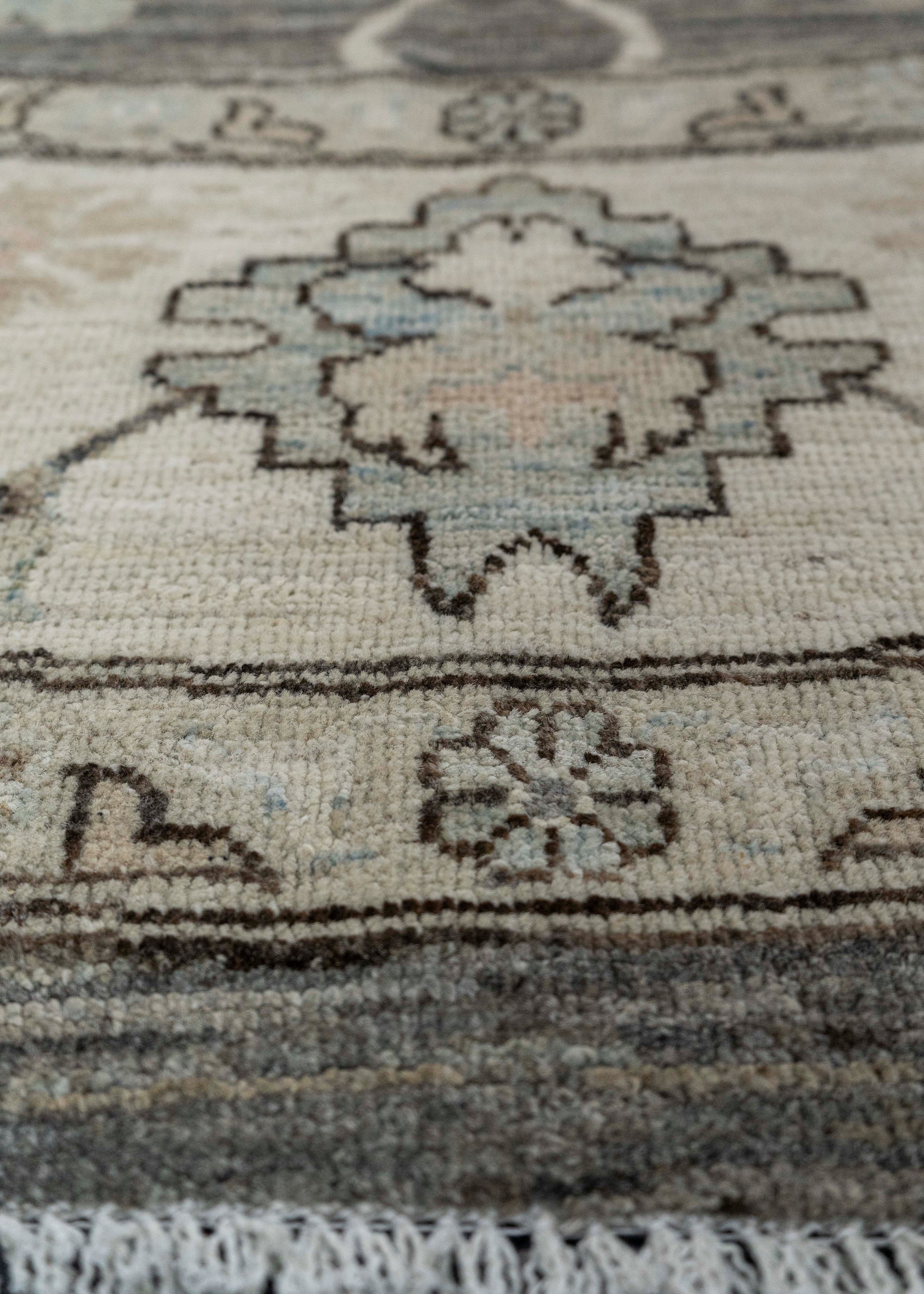 Oushak Round Rug 8'11" x 8'10" #23546
