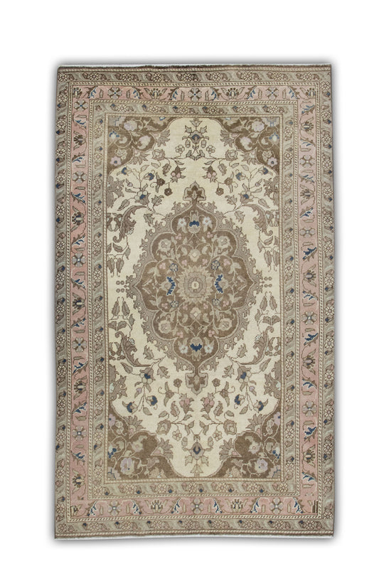 #301 Turkish Vintage Anatolian Rug  4' x 6'9"