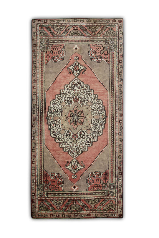 #400 Turkish Vintage Anatolian Rug  3'9" x 7'11"