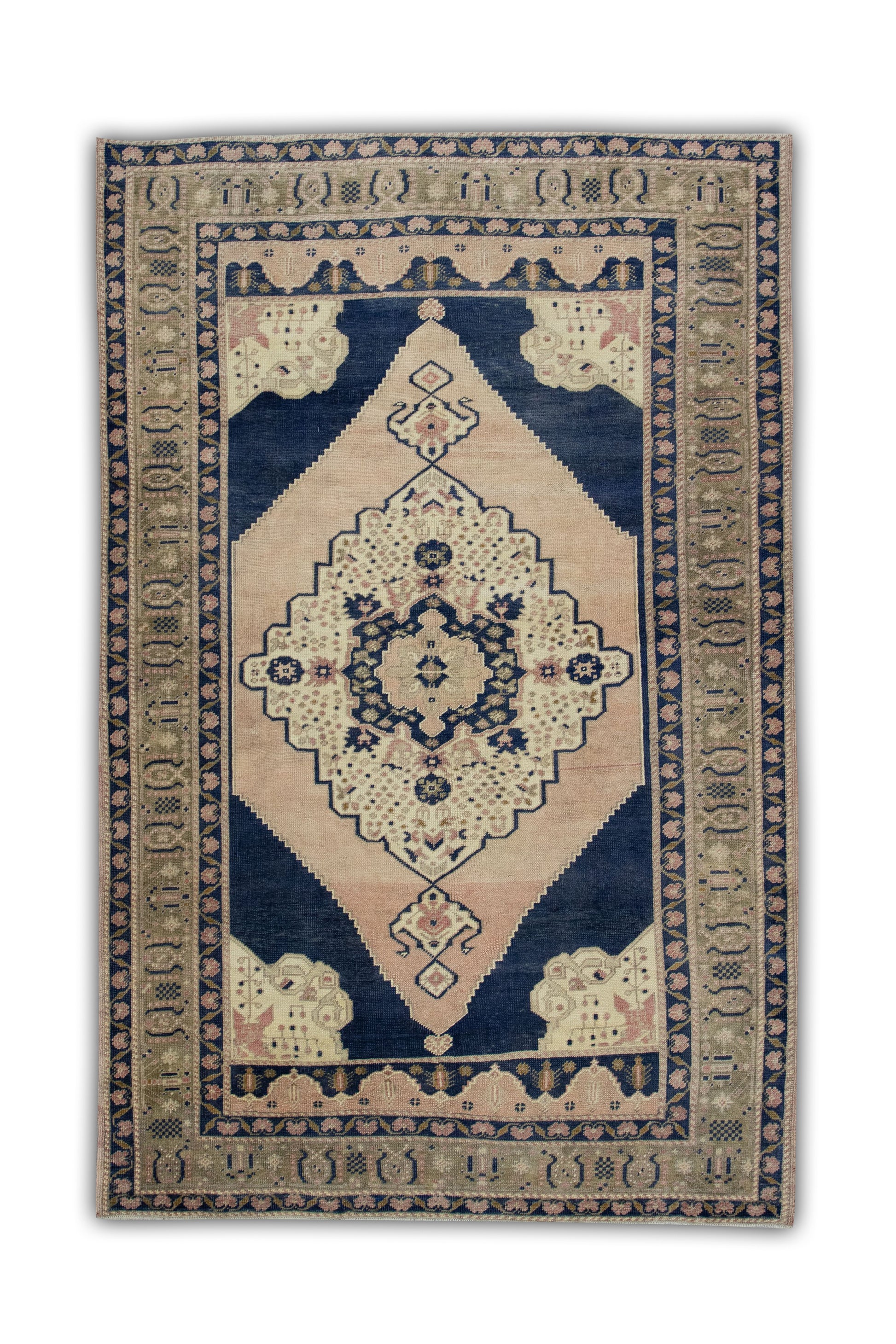 Turkish Vintage Anatolian Rug  4'8" x 7'3" #2131