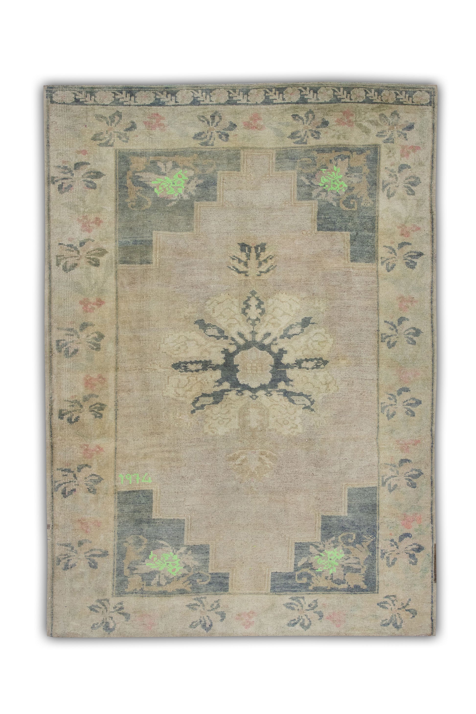 Turkish Vintage Anatolian Rug  4'10" x 6'11" #76