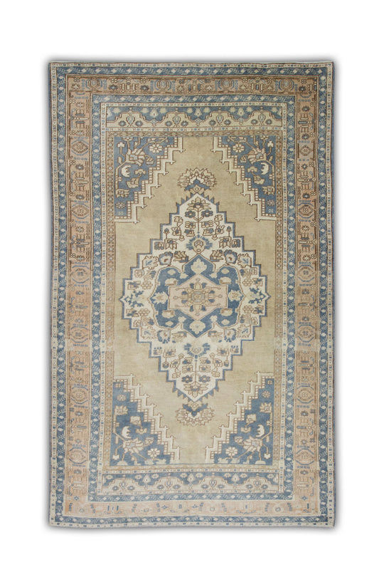 #03 Turkish Vintage Anatolian Rug  4'8" x 7'9"