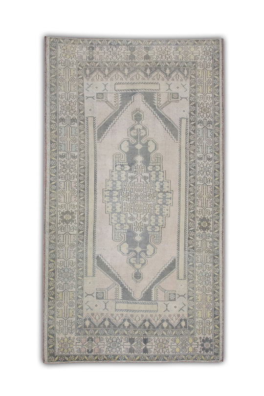 #77 Turkish Vintage Anatolian Rug  4'5" x 7'10"