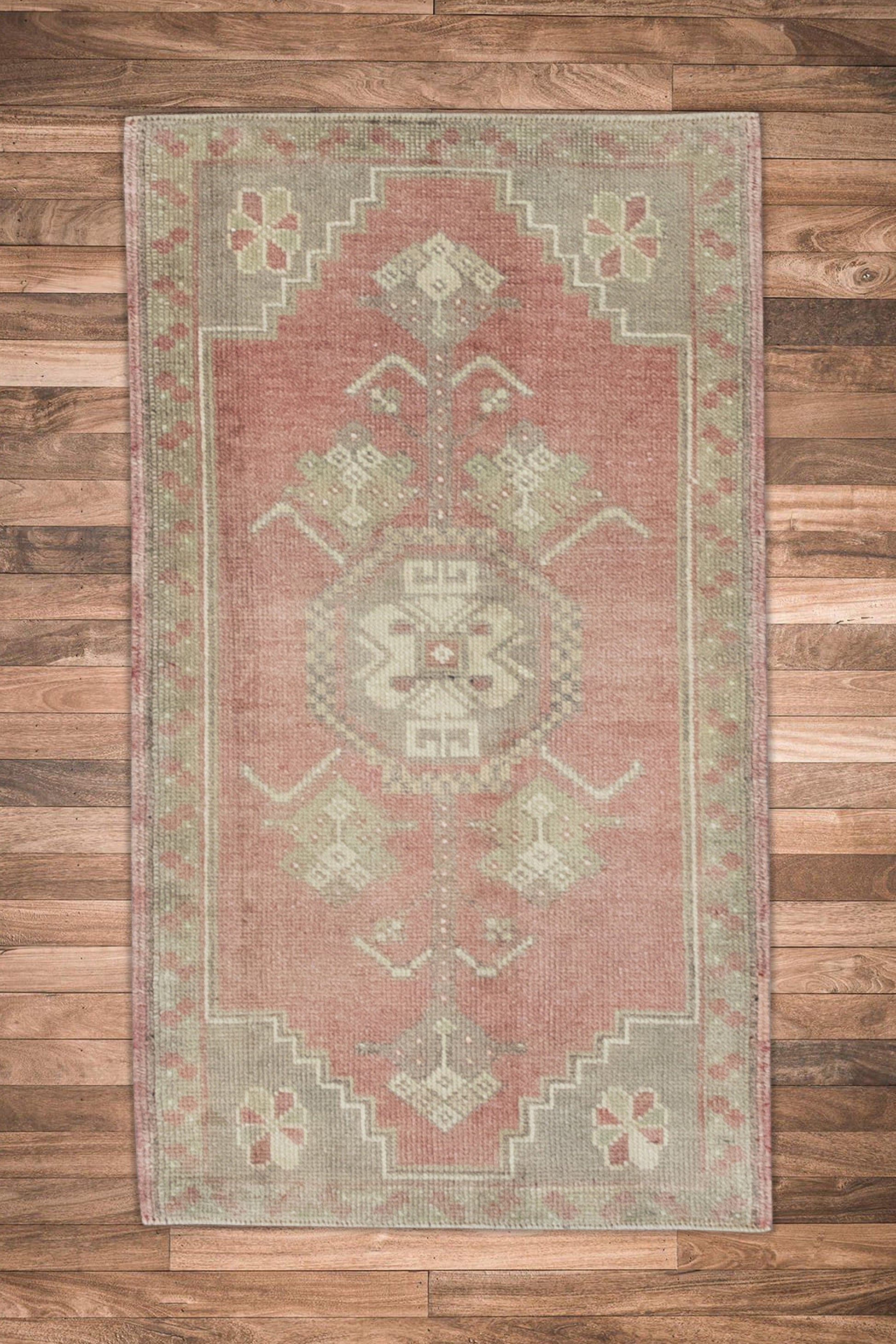 Oriental Hand Knotted Vintage Turkish Mini Rug 1'7" x 2'8" #9110