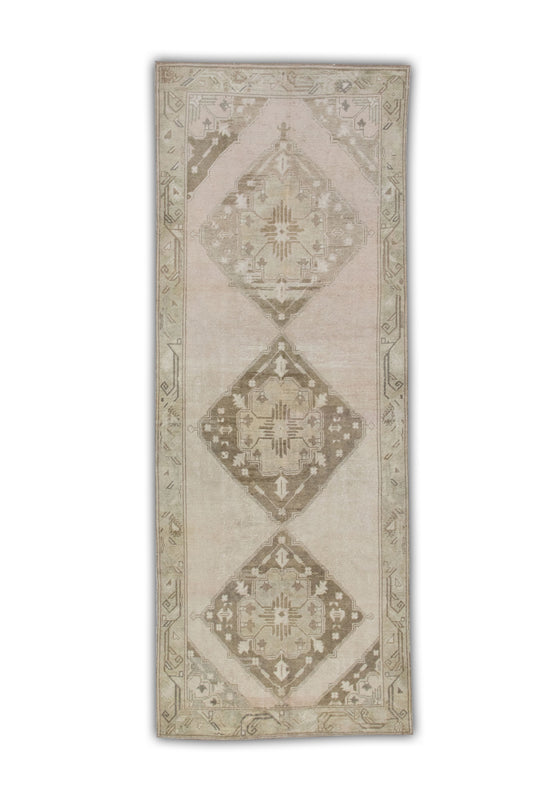 #257 Turkish Vintage Anatolian Rug  4'3" x 10'9"