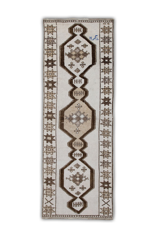 #122 Turkish Vintage Anatolian Rug  4' x 10'8"