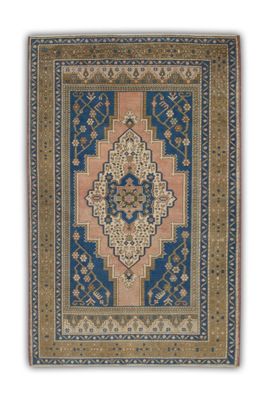 #607 Turkish Vintage Anatolian Rug  4' x 6'2"