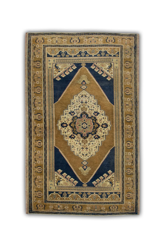 #44 Turkish Vintage Anatolian Rug  3'9" x 5'11"