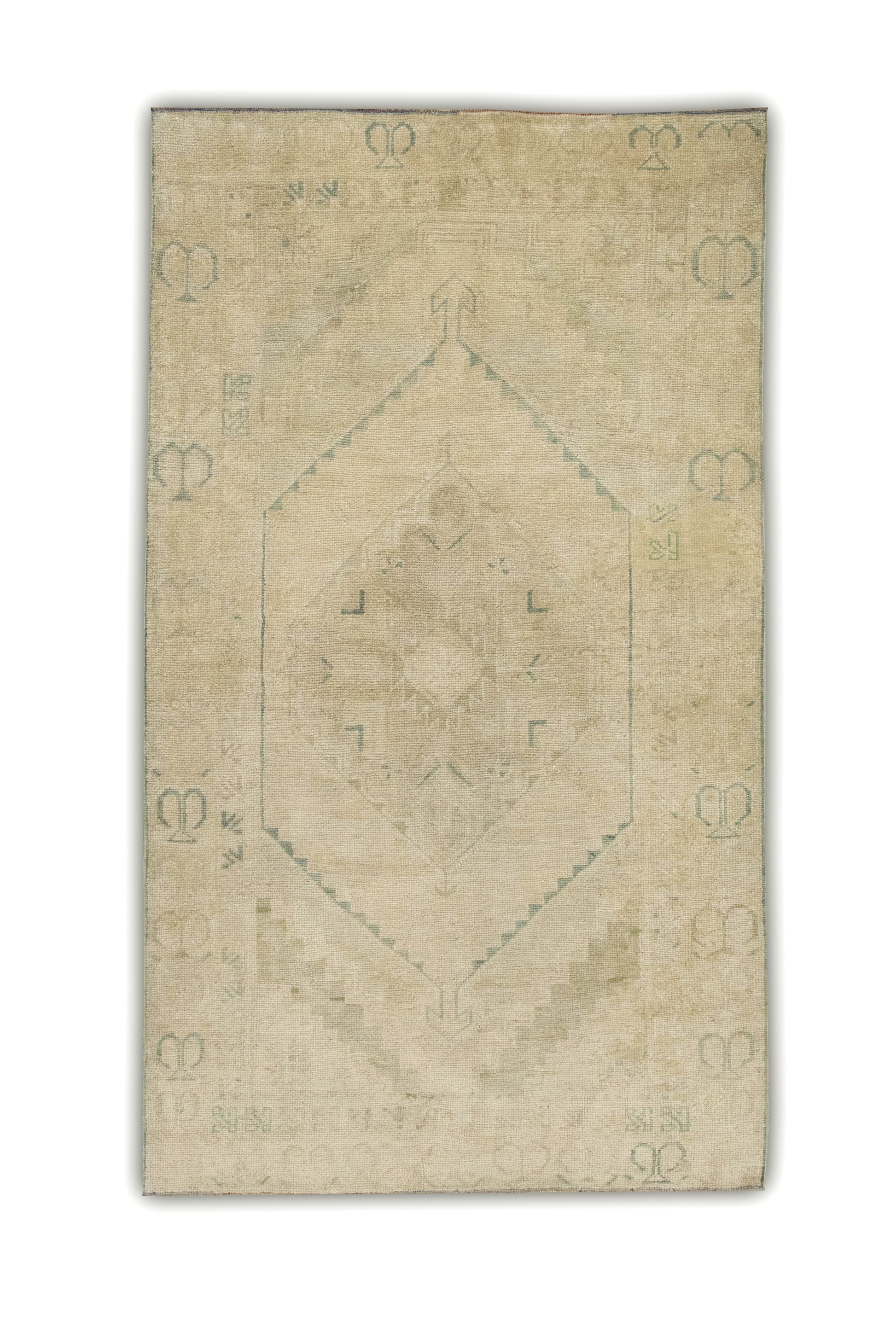 Turkish Vintage Anatolian Rug  3'2" x 5'8" #194